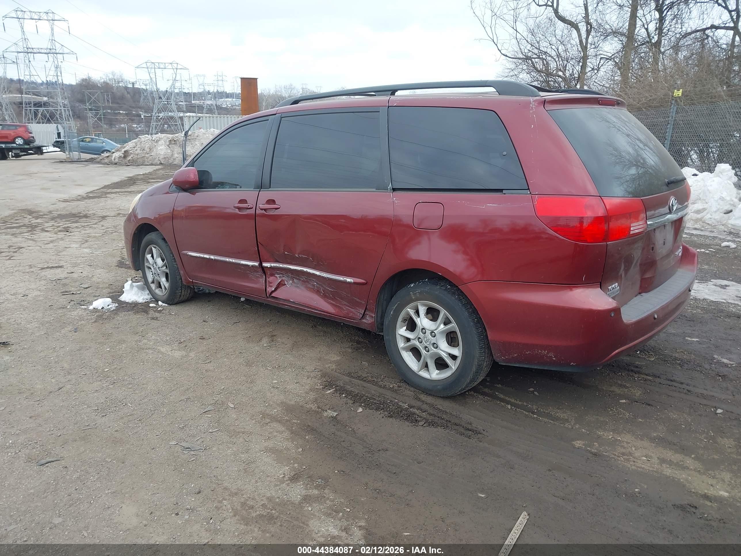 TOYOTA SIENNA image 3