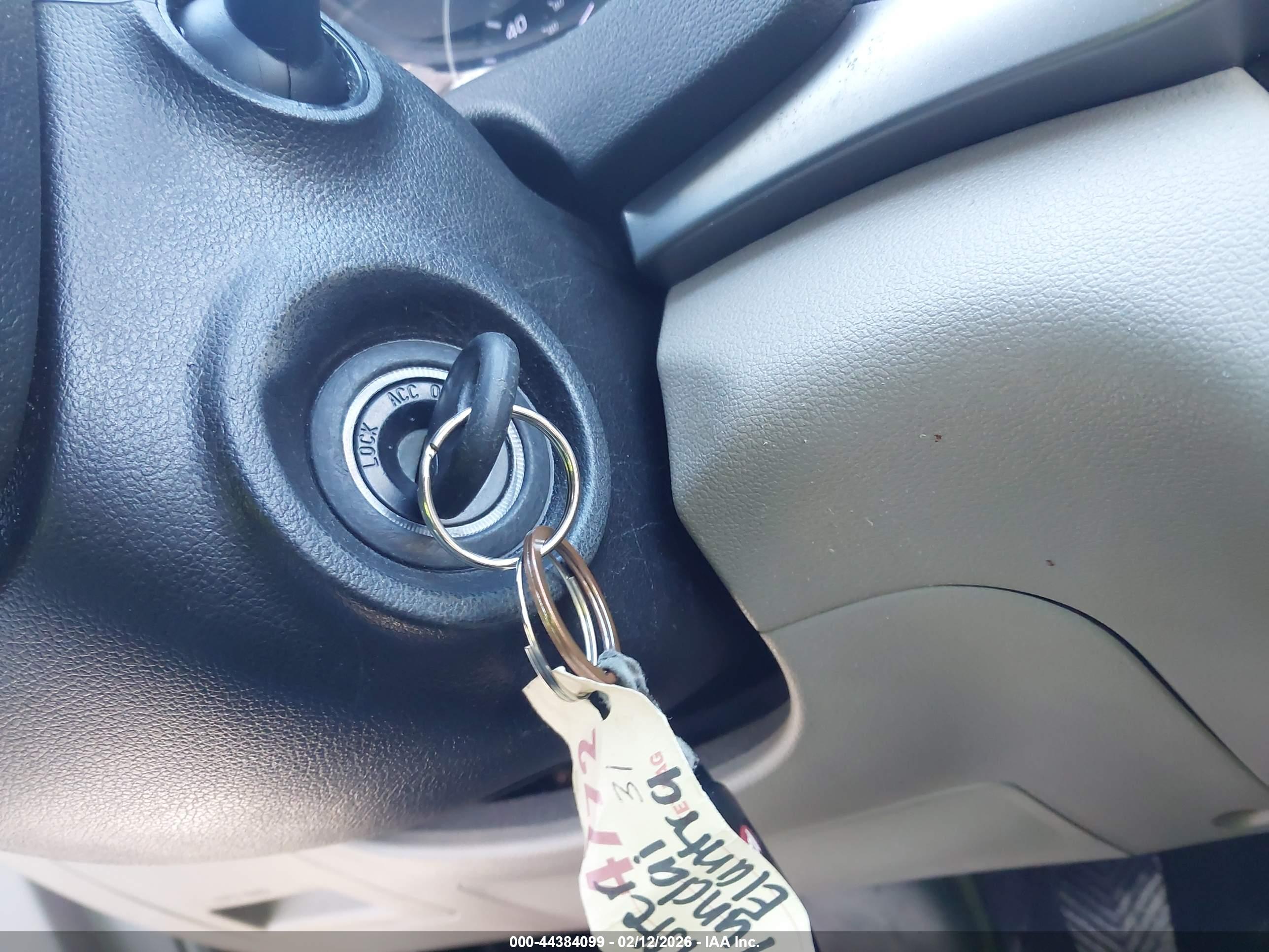 HYUNDAI ELANTRA image 11