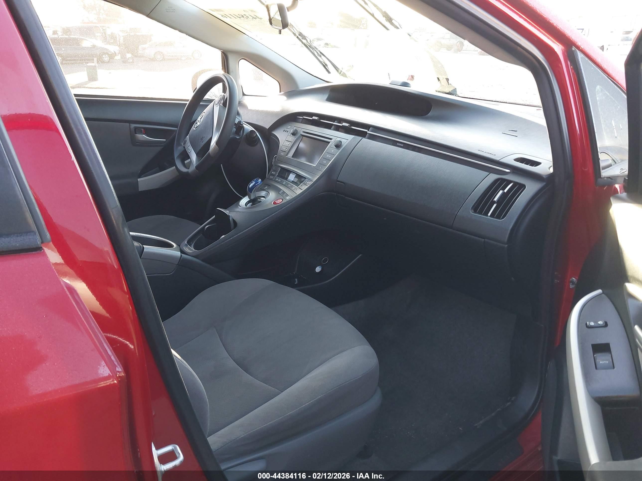 TOYOTA PRIUS image 5