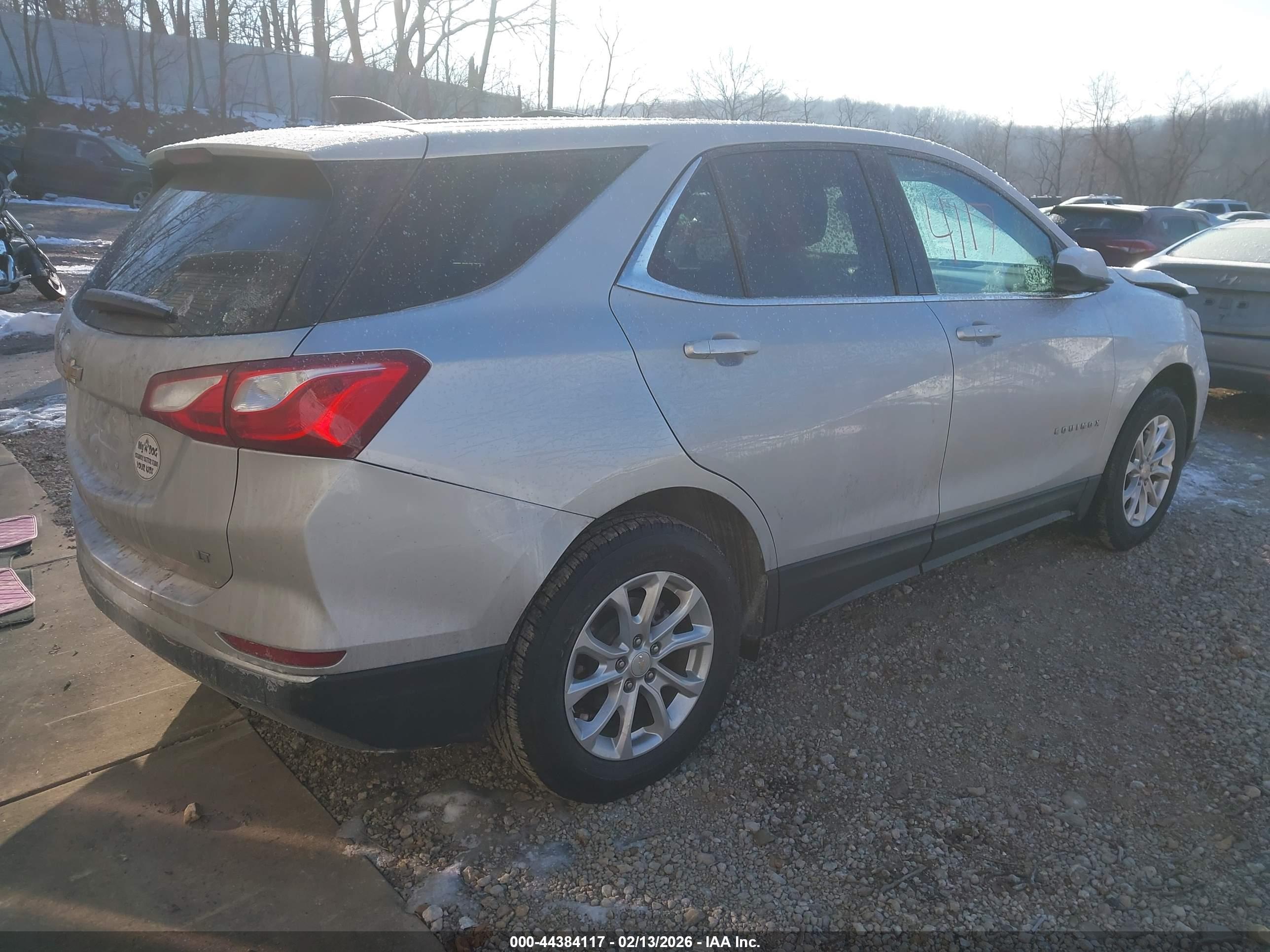 CHEVROLET EQUINOX image 4