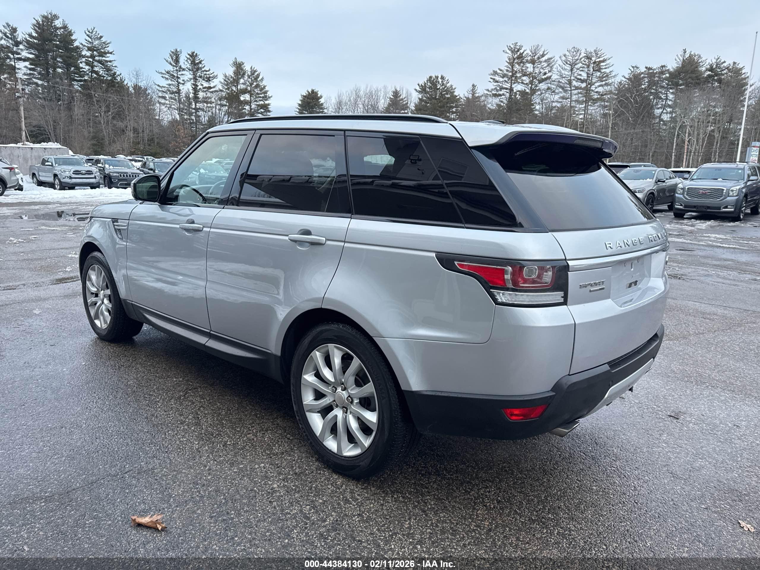 LAND ROVER image 3