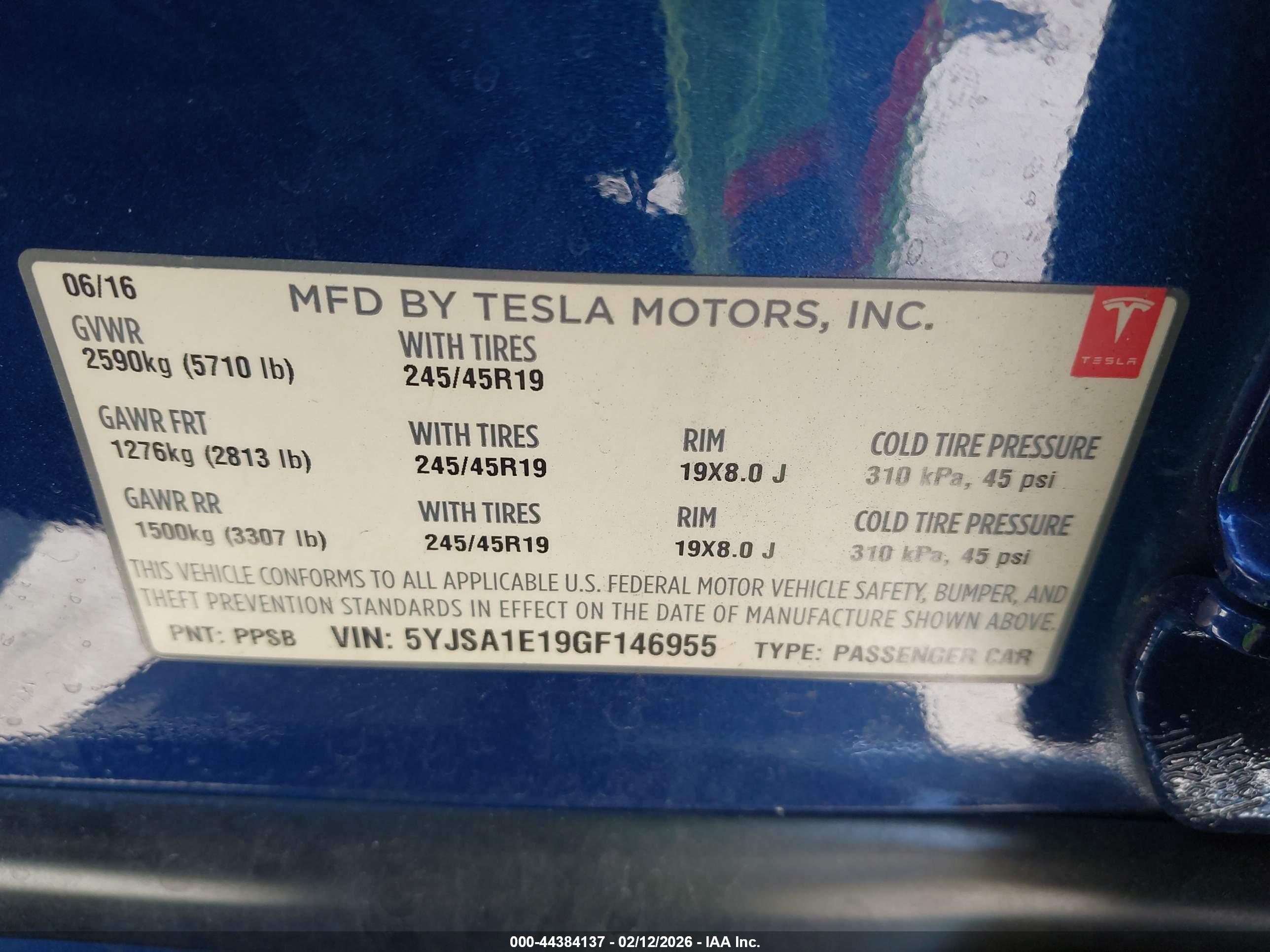 TESLA MODEL image 9