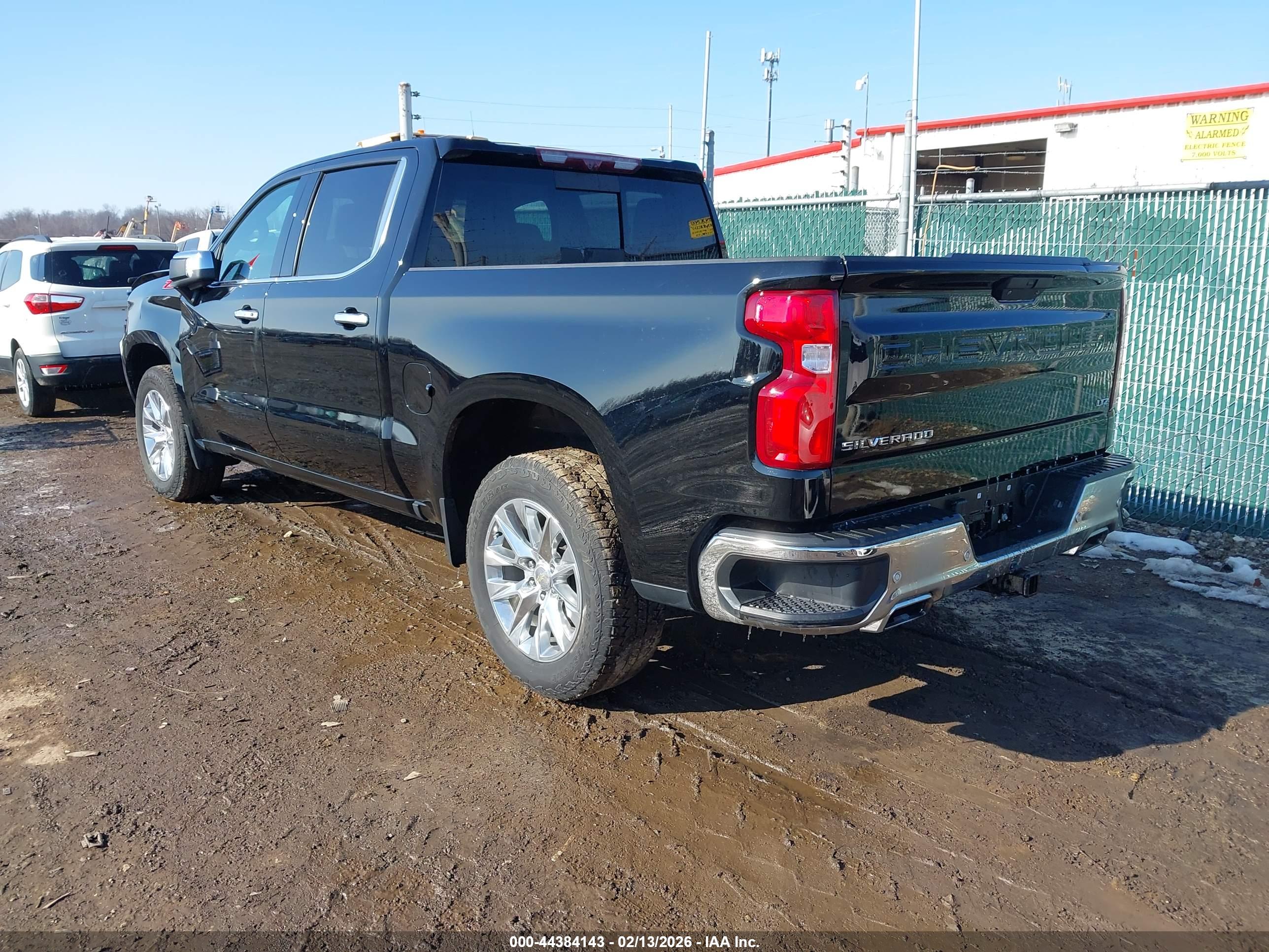 CHEVROLET SILVERADO image 3
