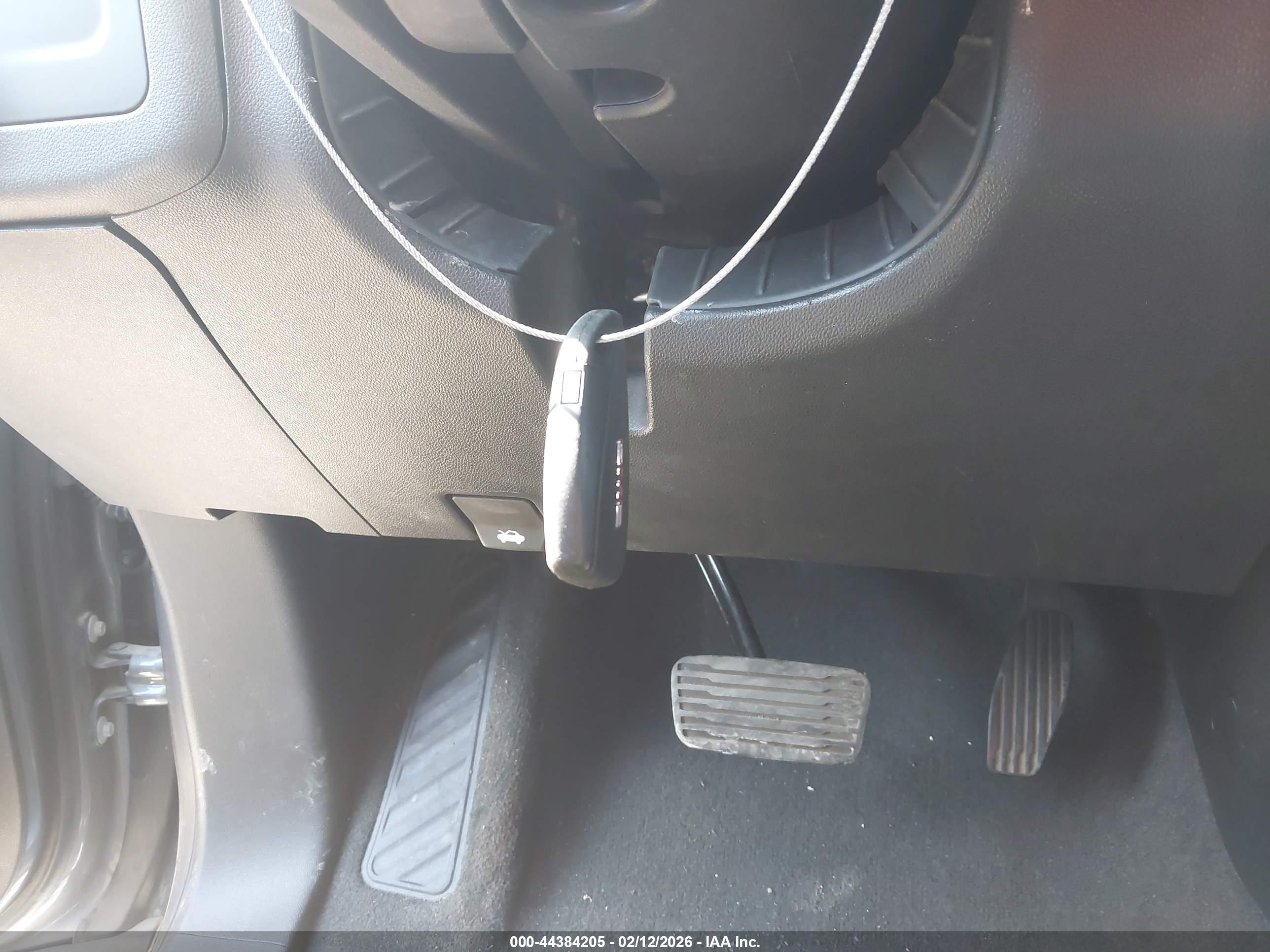 GMC YUKON image 11