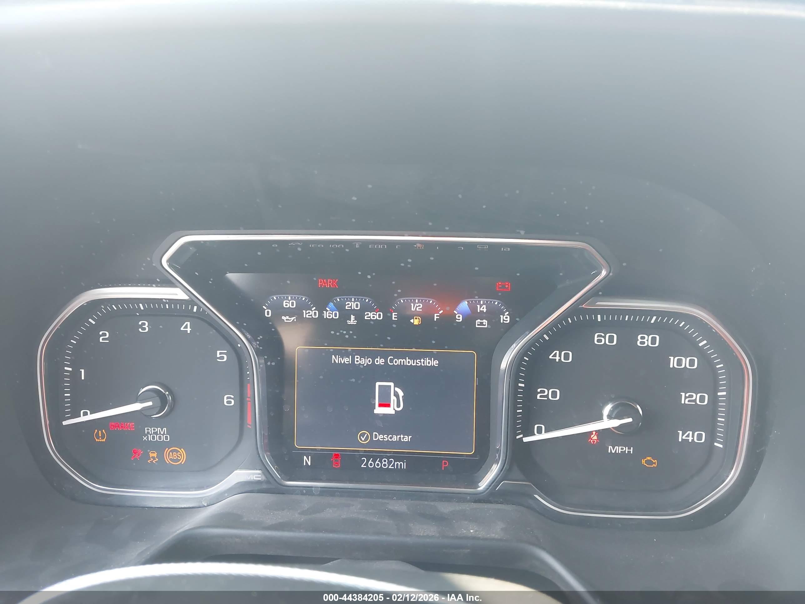 GMC YUKON image 7