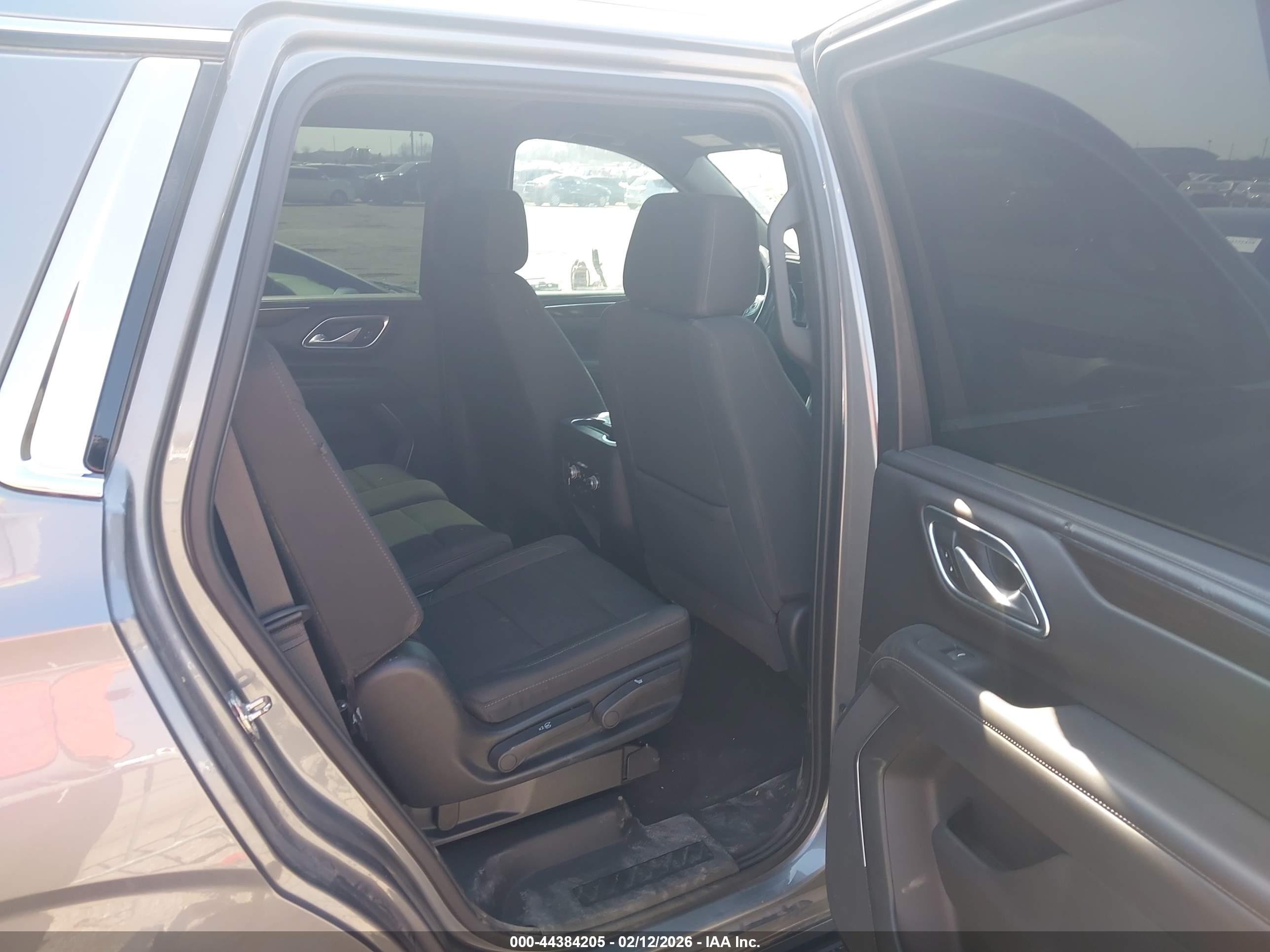 GMC YUKON image 8
