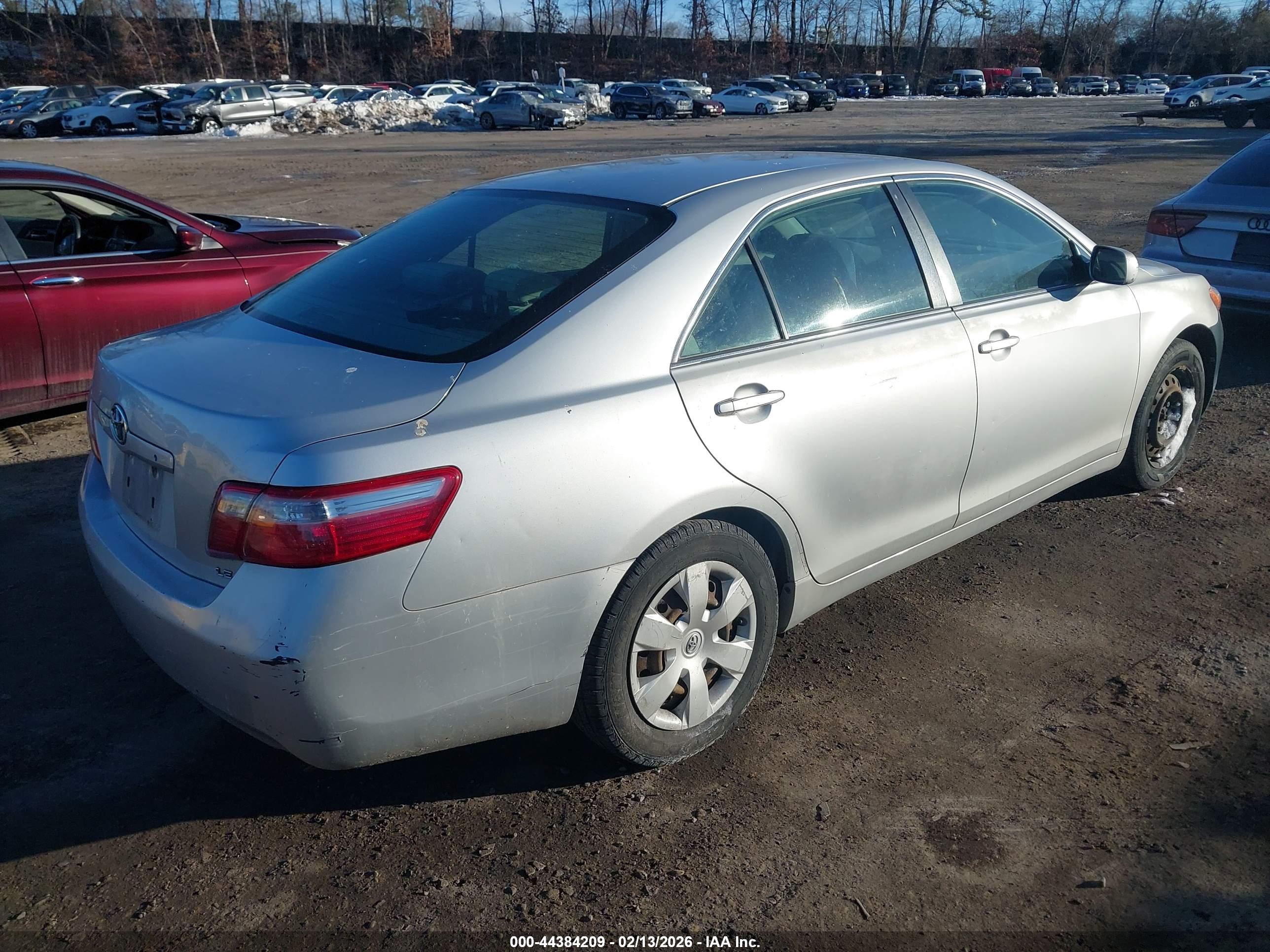 TOYOTA CAMRY image 4