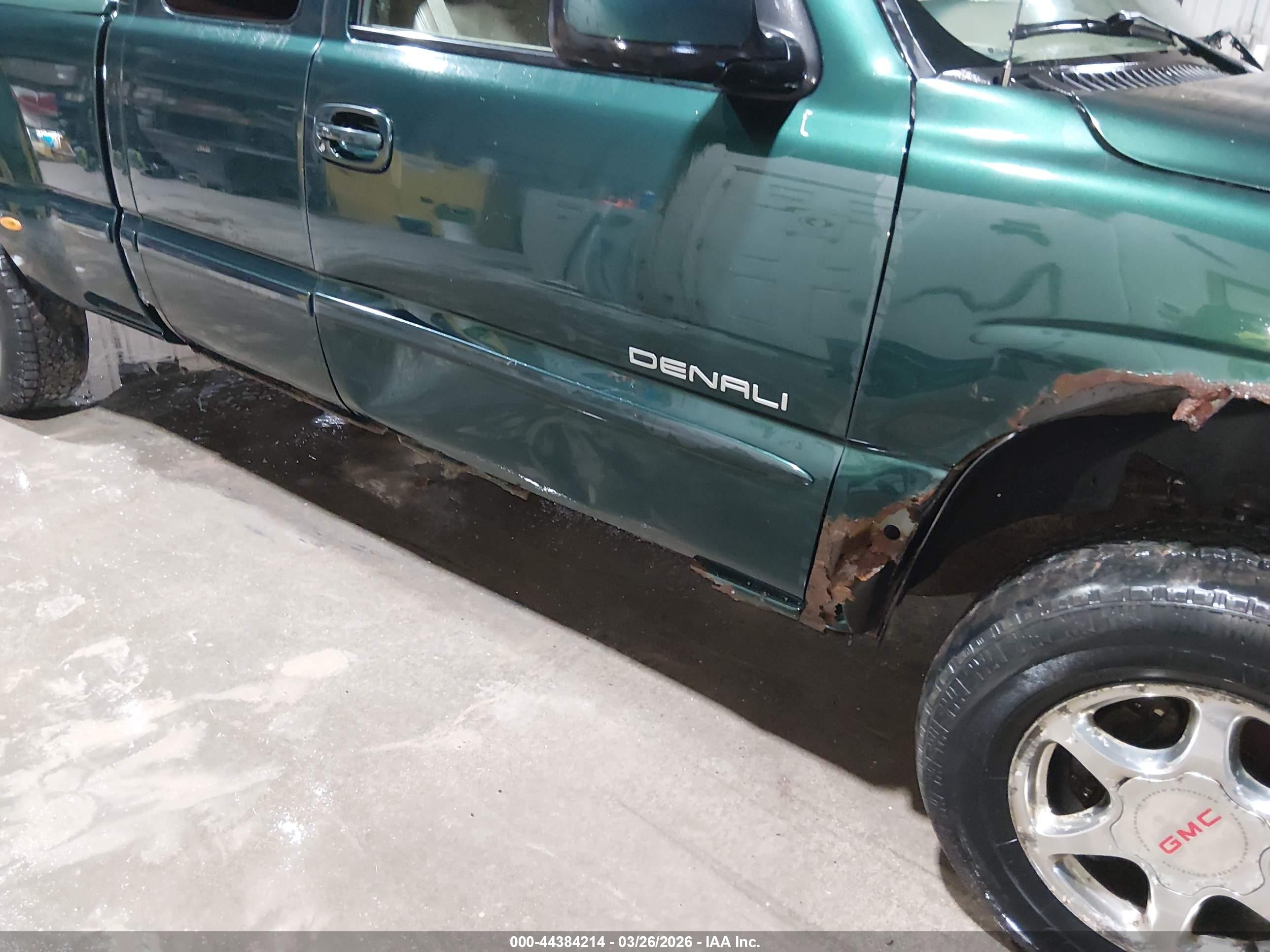 GMC SIERRA image 6