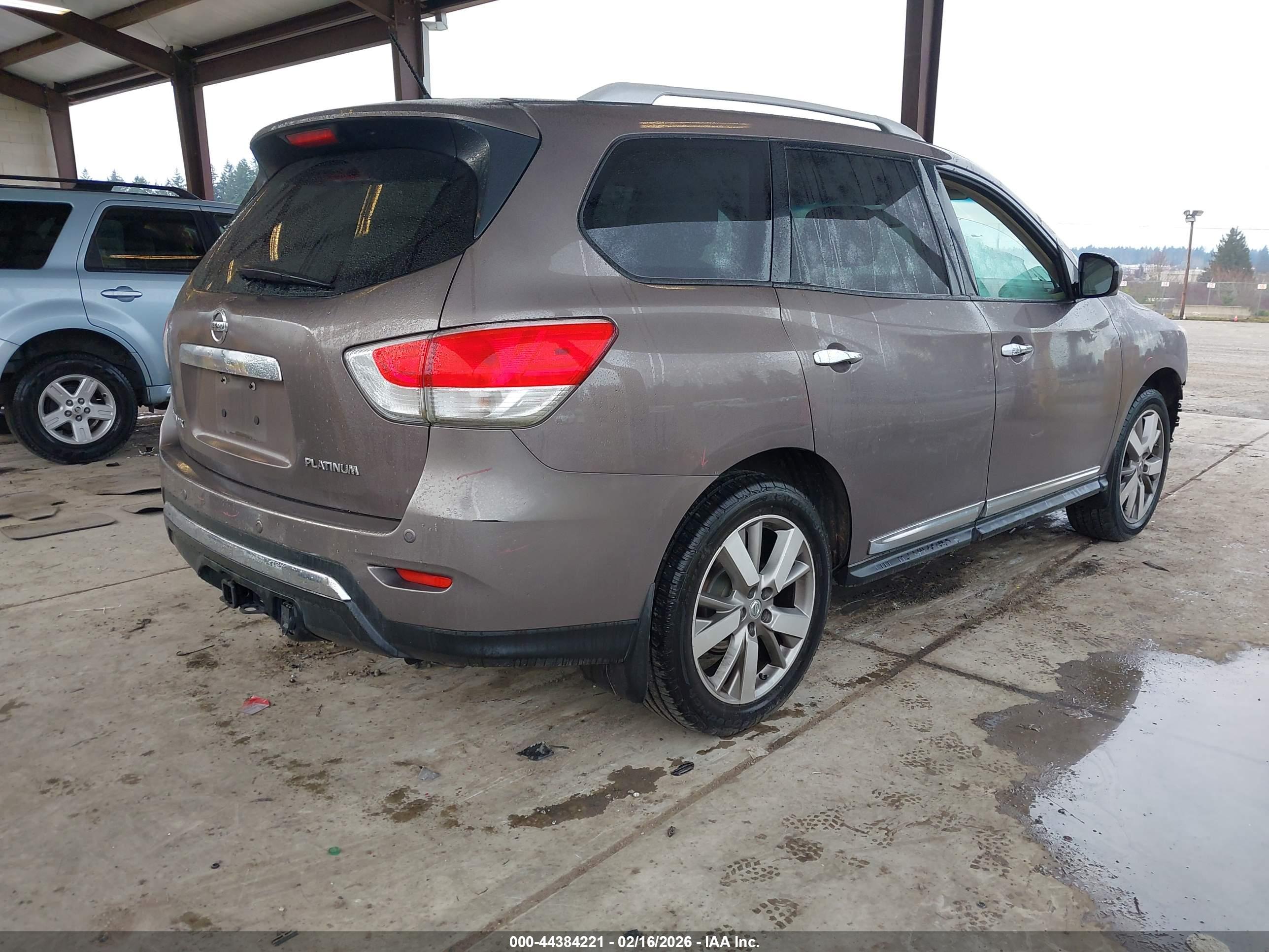 NISSAN PATHFINDER image 4