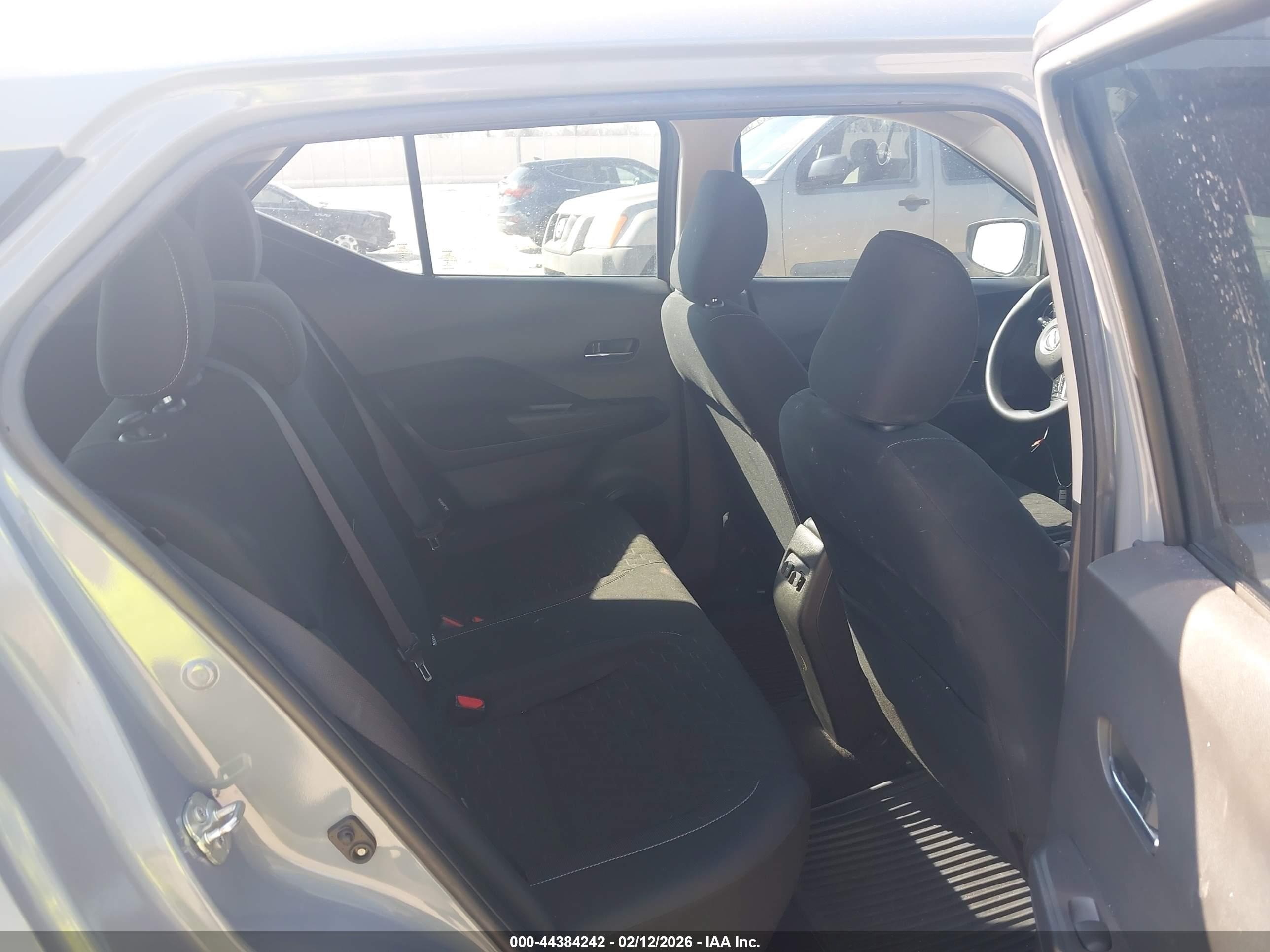 NISSAN KICKS image 8