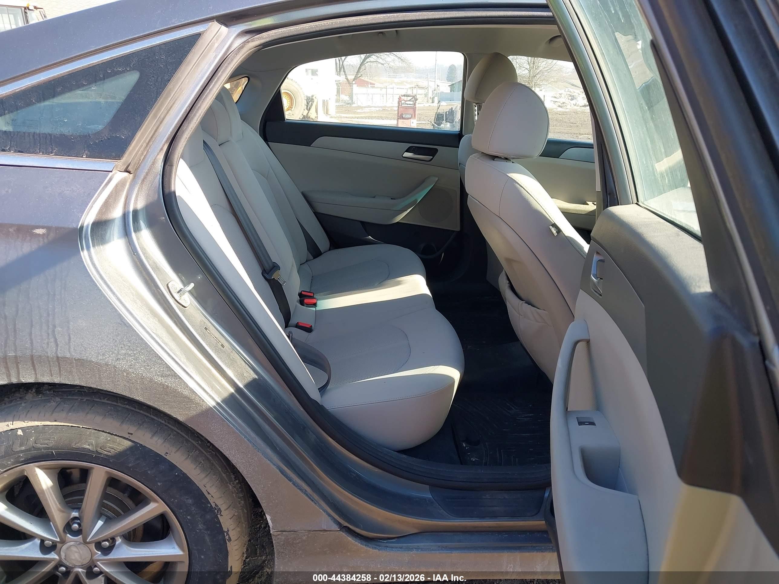 HYUNDAI SONATA image 8