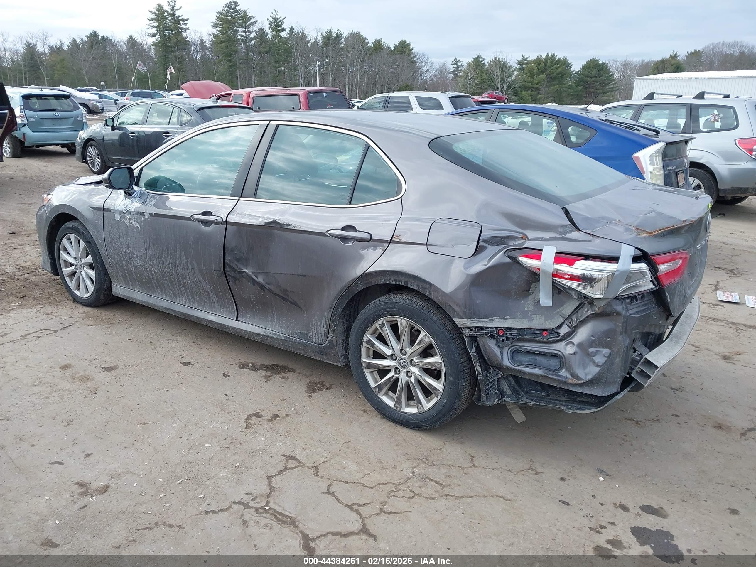 TOYOTA CAMRY image 3