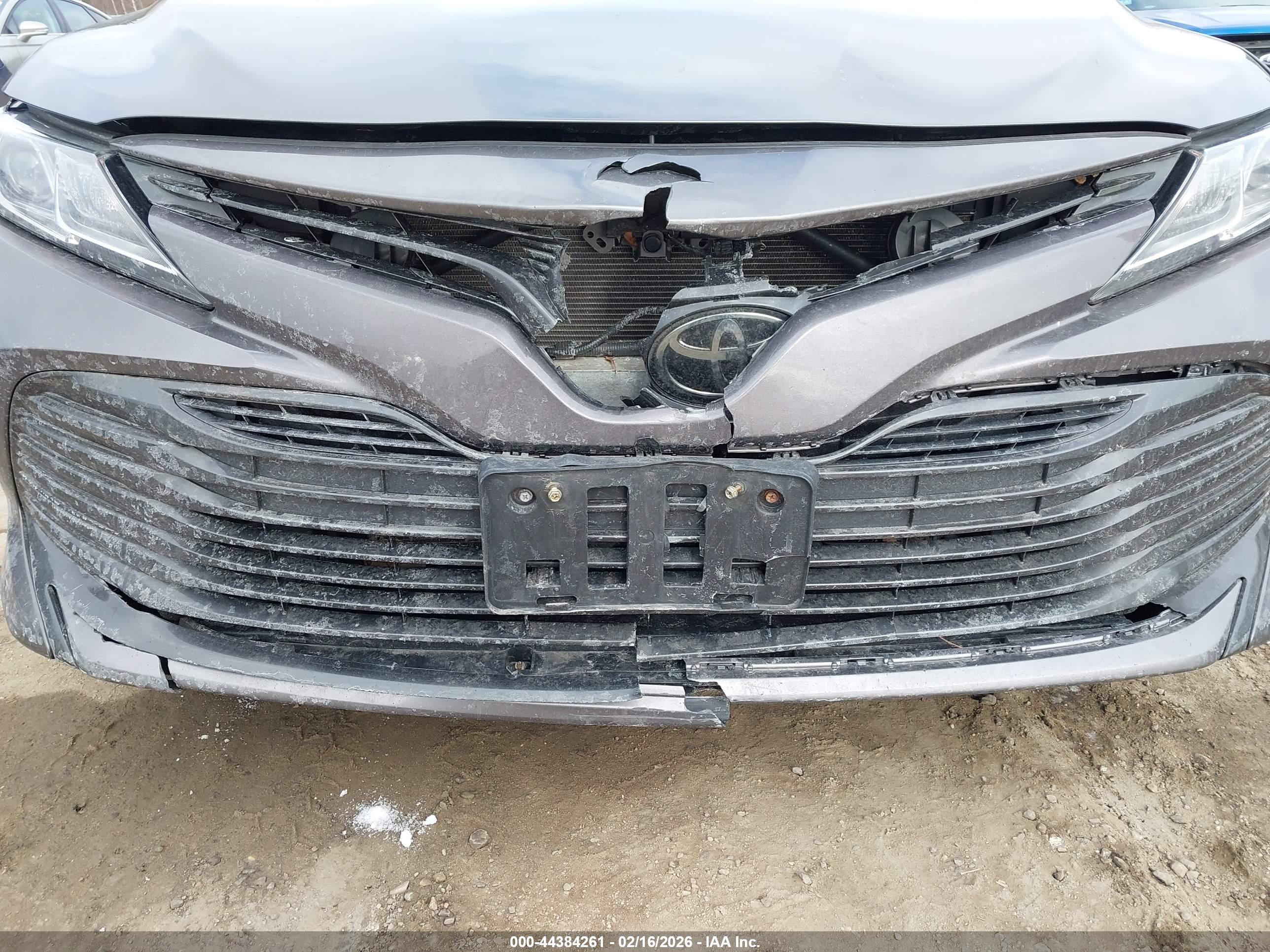 TOYOTA CAMRY image 6