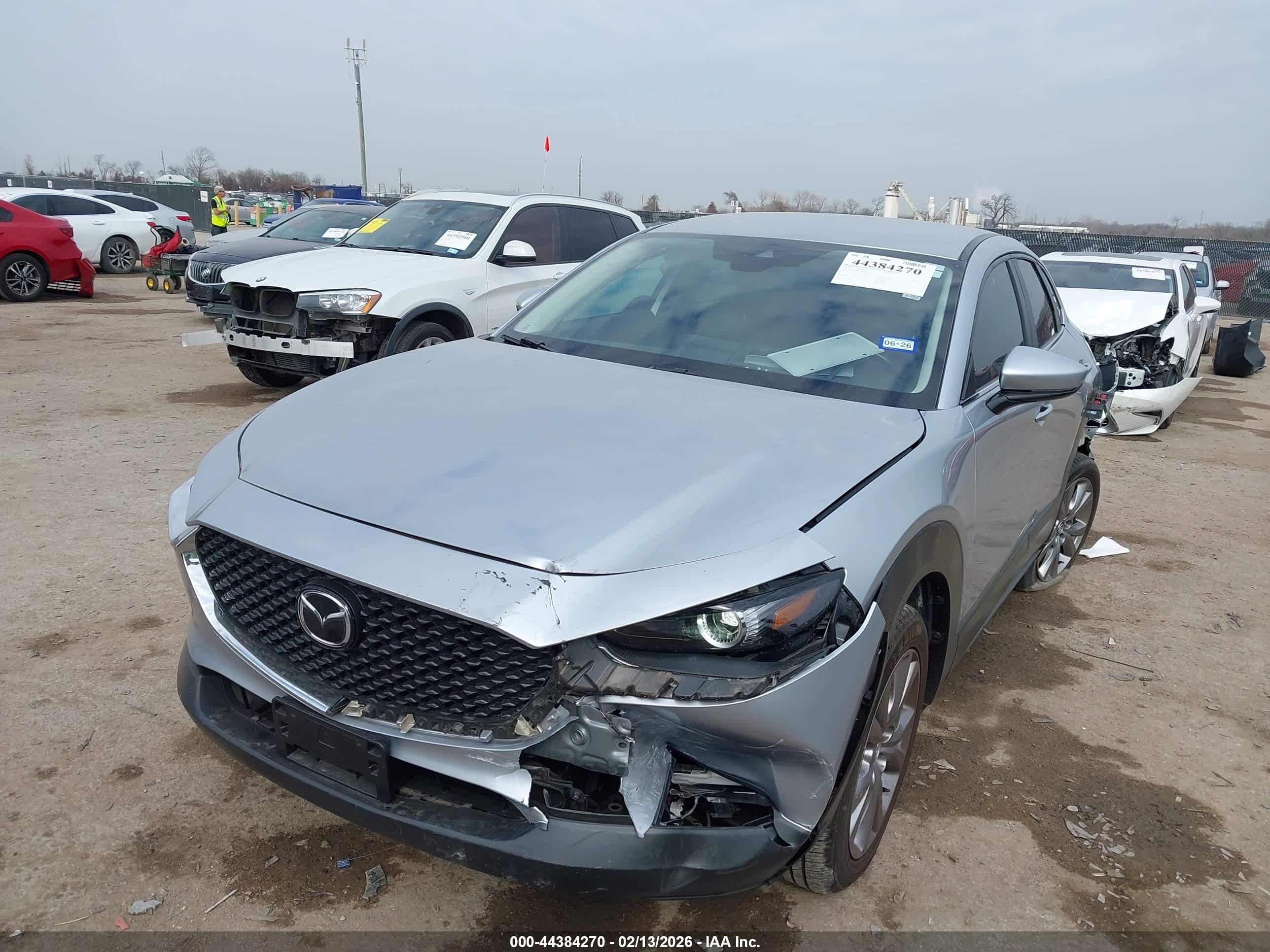 MAZDA CX-30 image 2