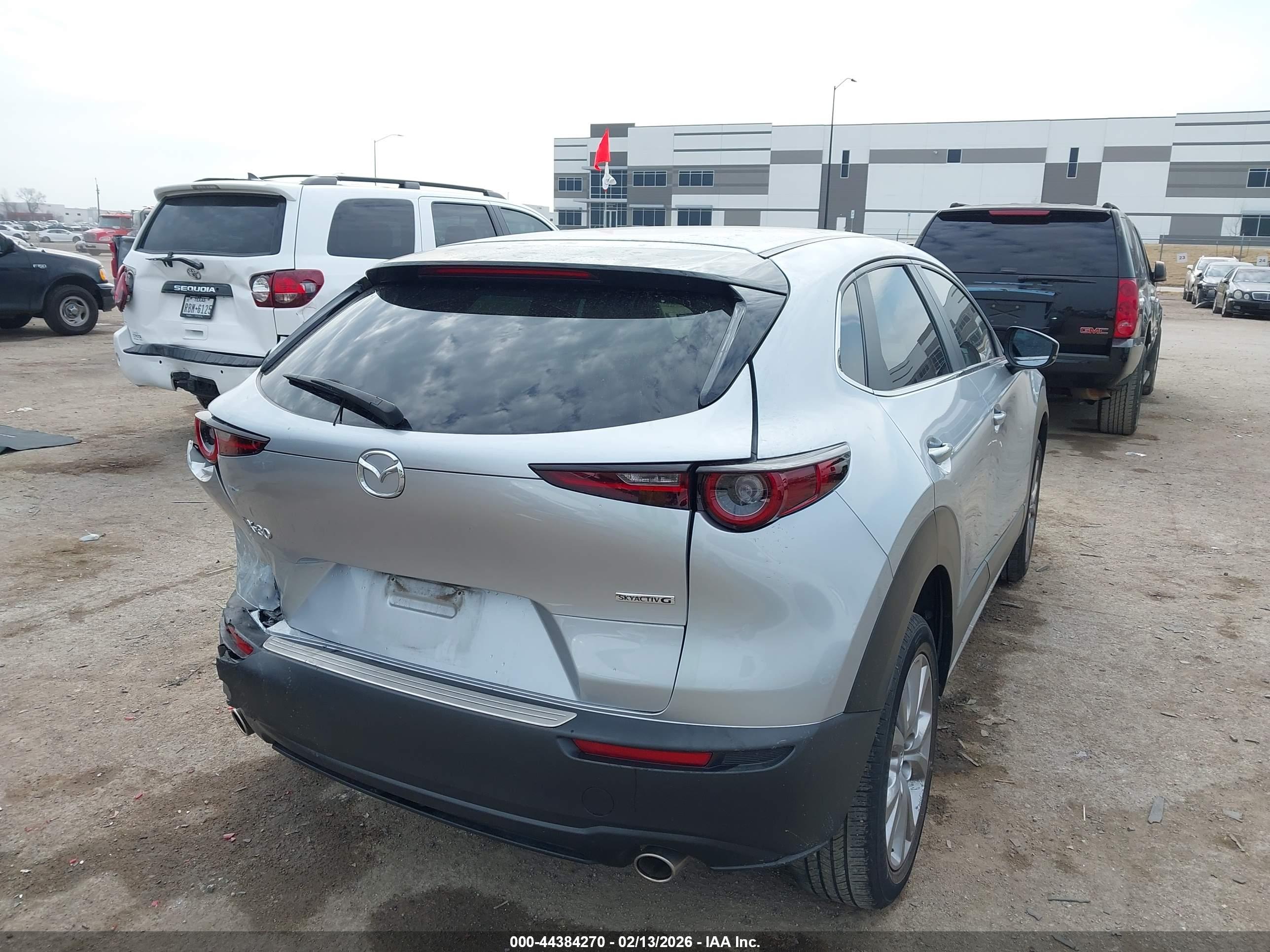 MAZDA CX-30 image 4