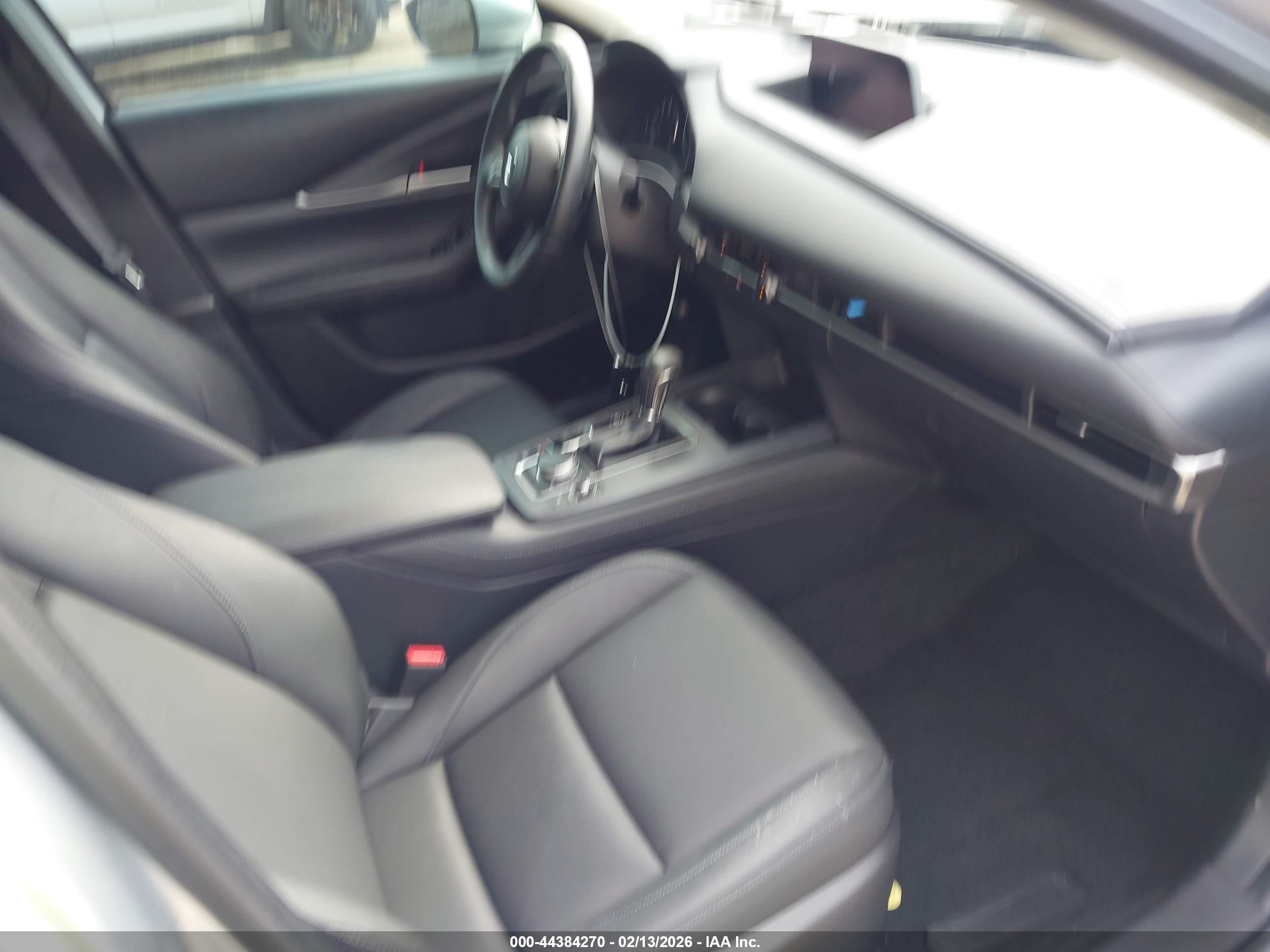 MAZDA CX-30 image 5