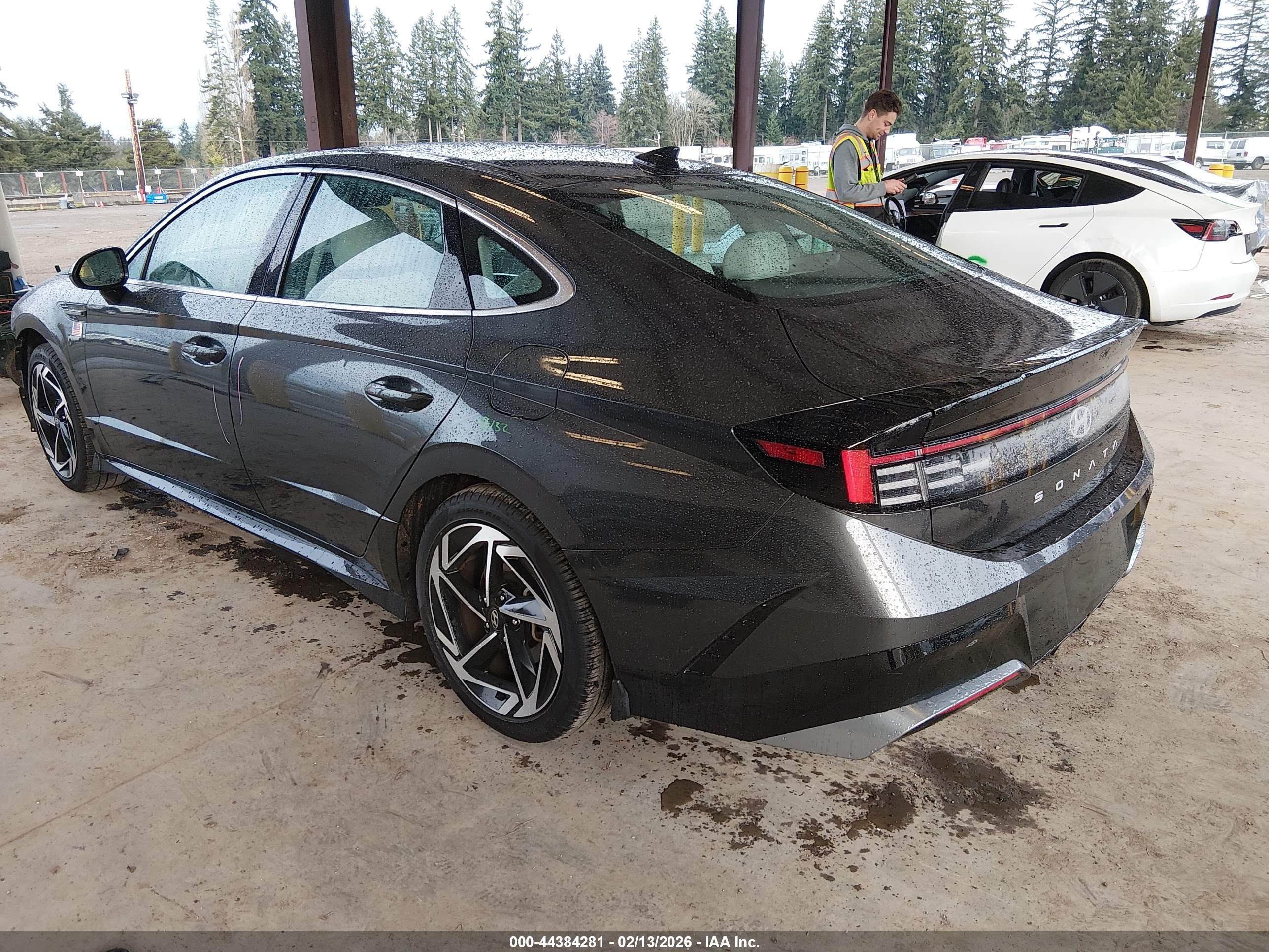 HYUNDAI SONATA image 3
