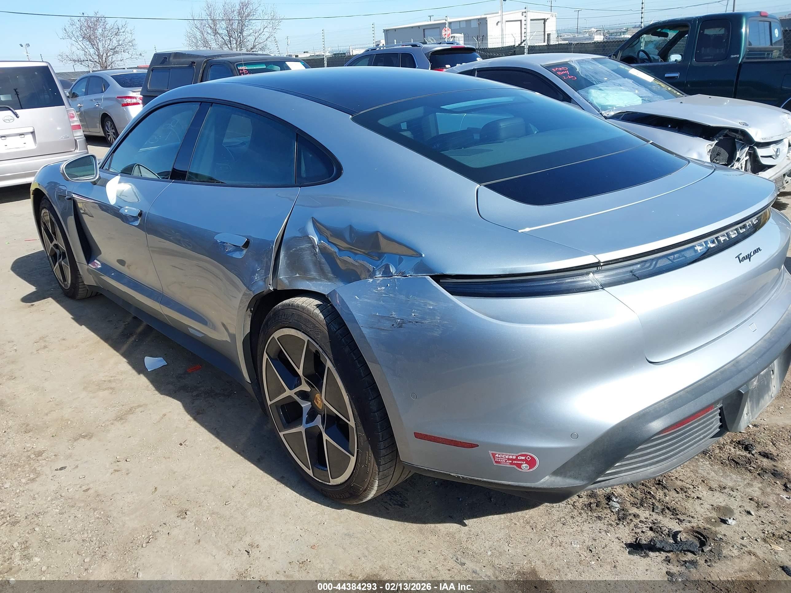 PORSCHE TAYCAN image 3