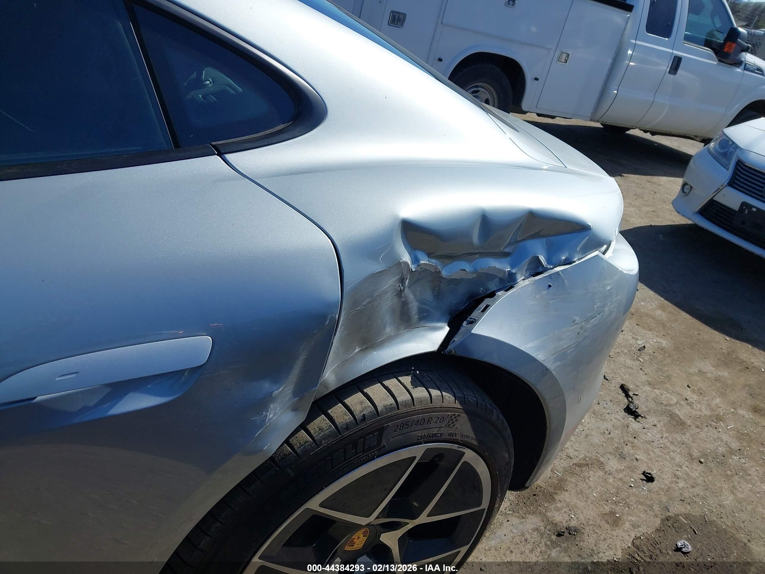 PORSCHE TAYCAN image 6