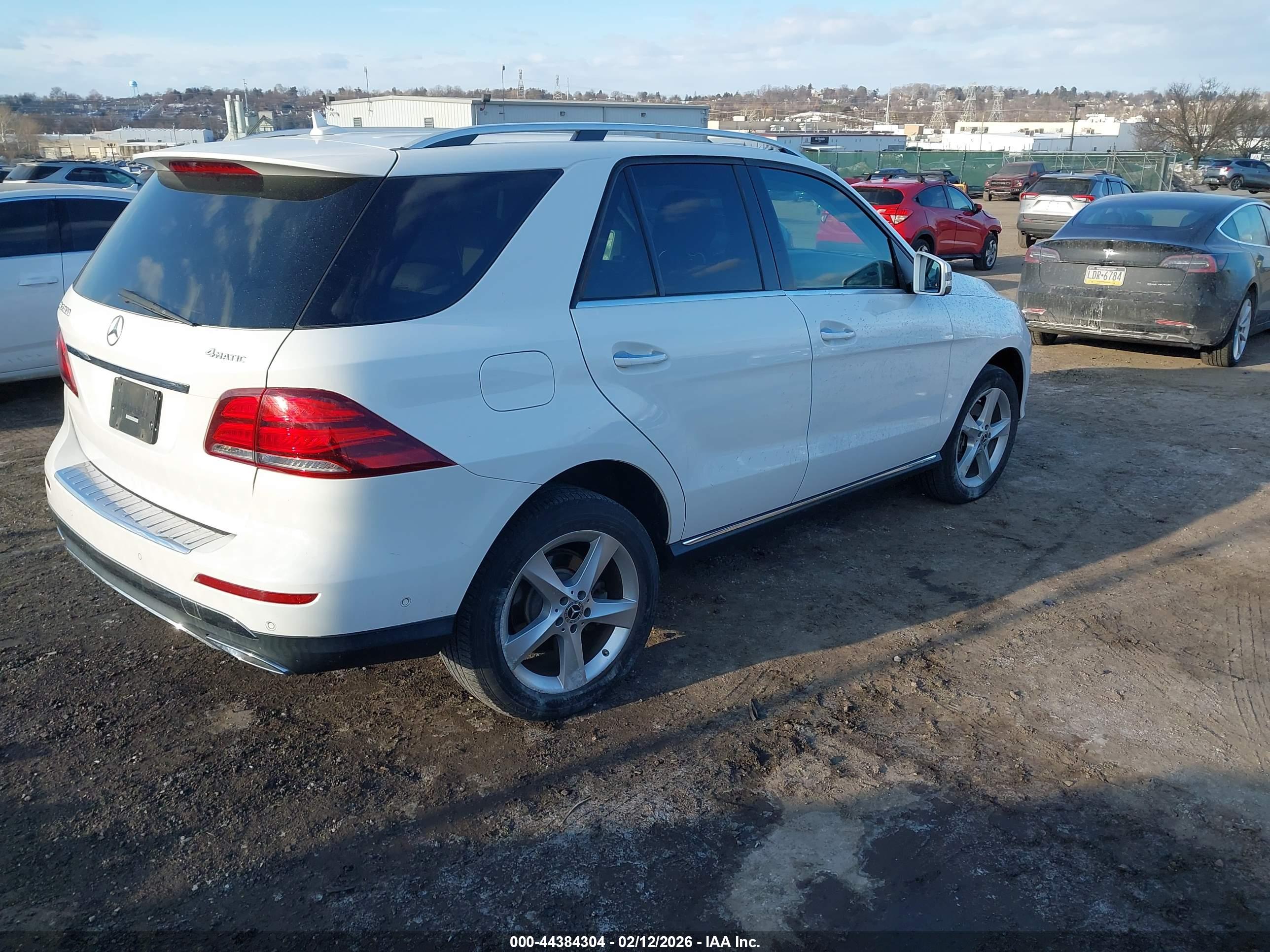 MERCEDES-BENZ GLE image 4