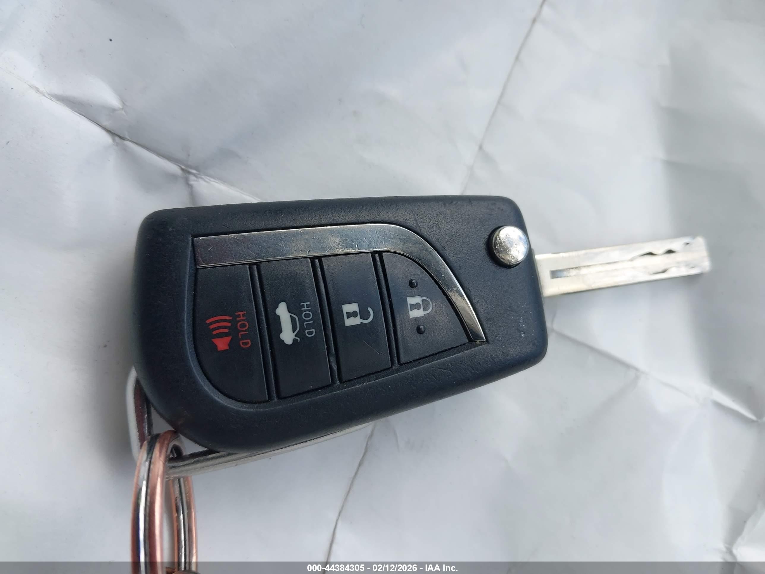 TOYOTA CAMRY image 11