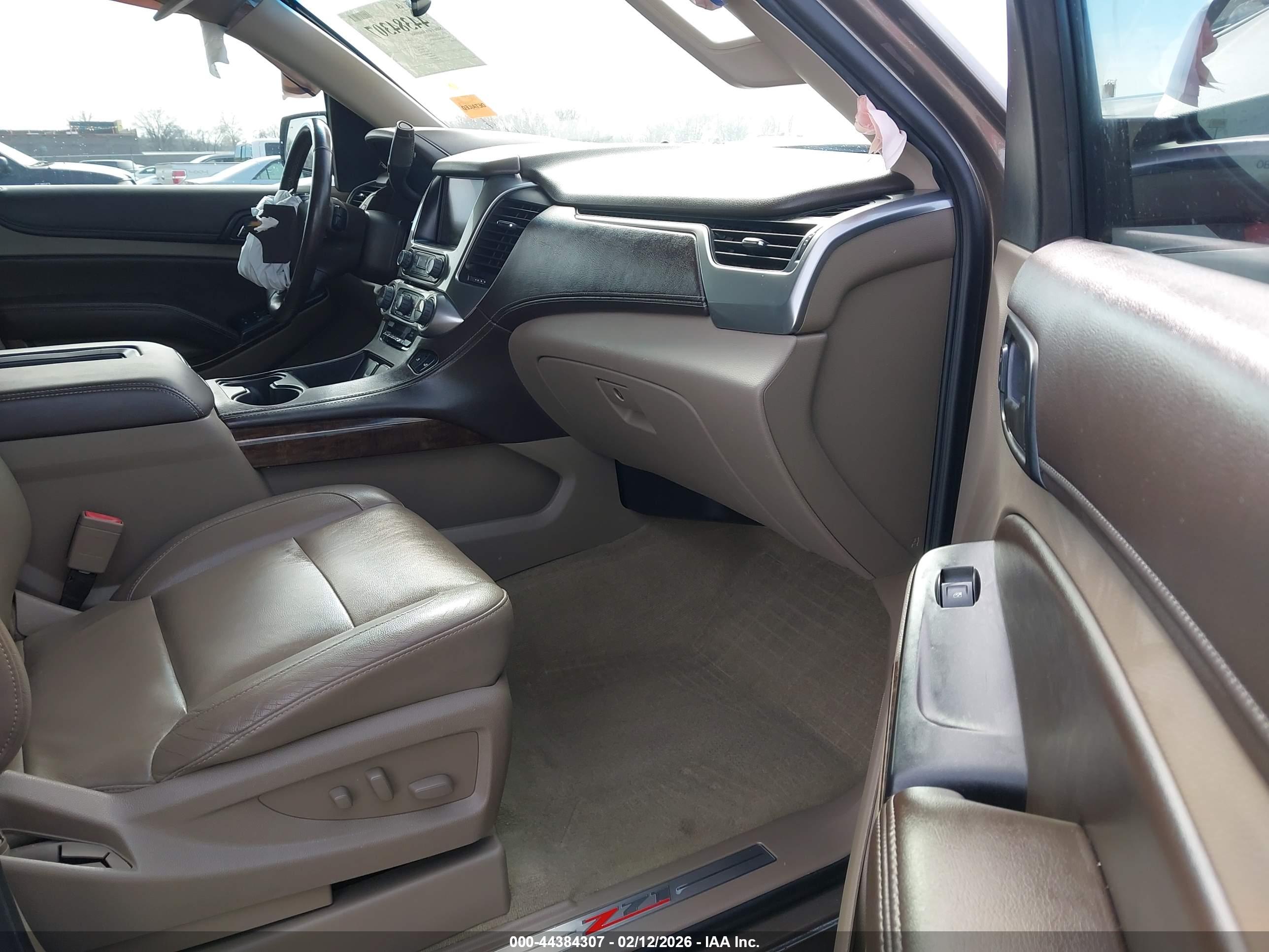 CHEVROLET TAHOE image 5