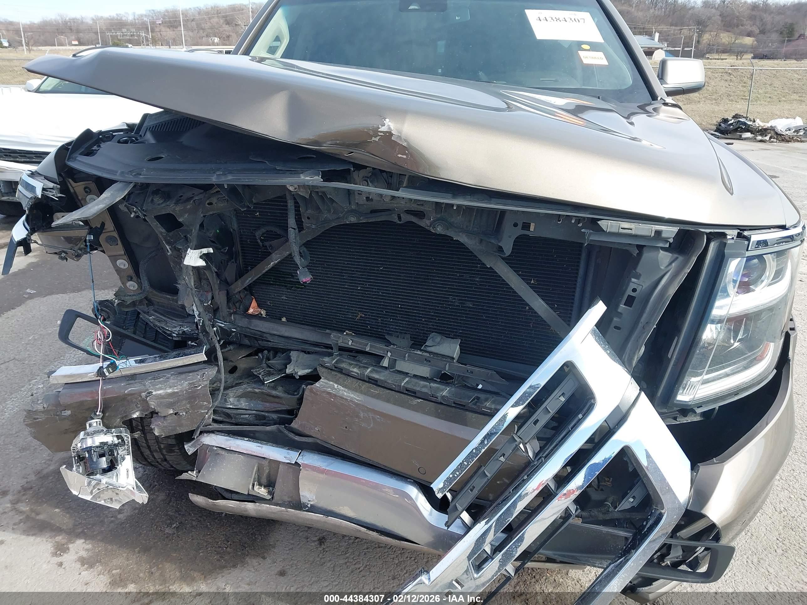 CHEVROLET TAHOE image 6