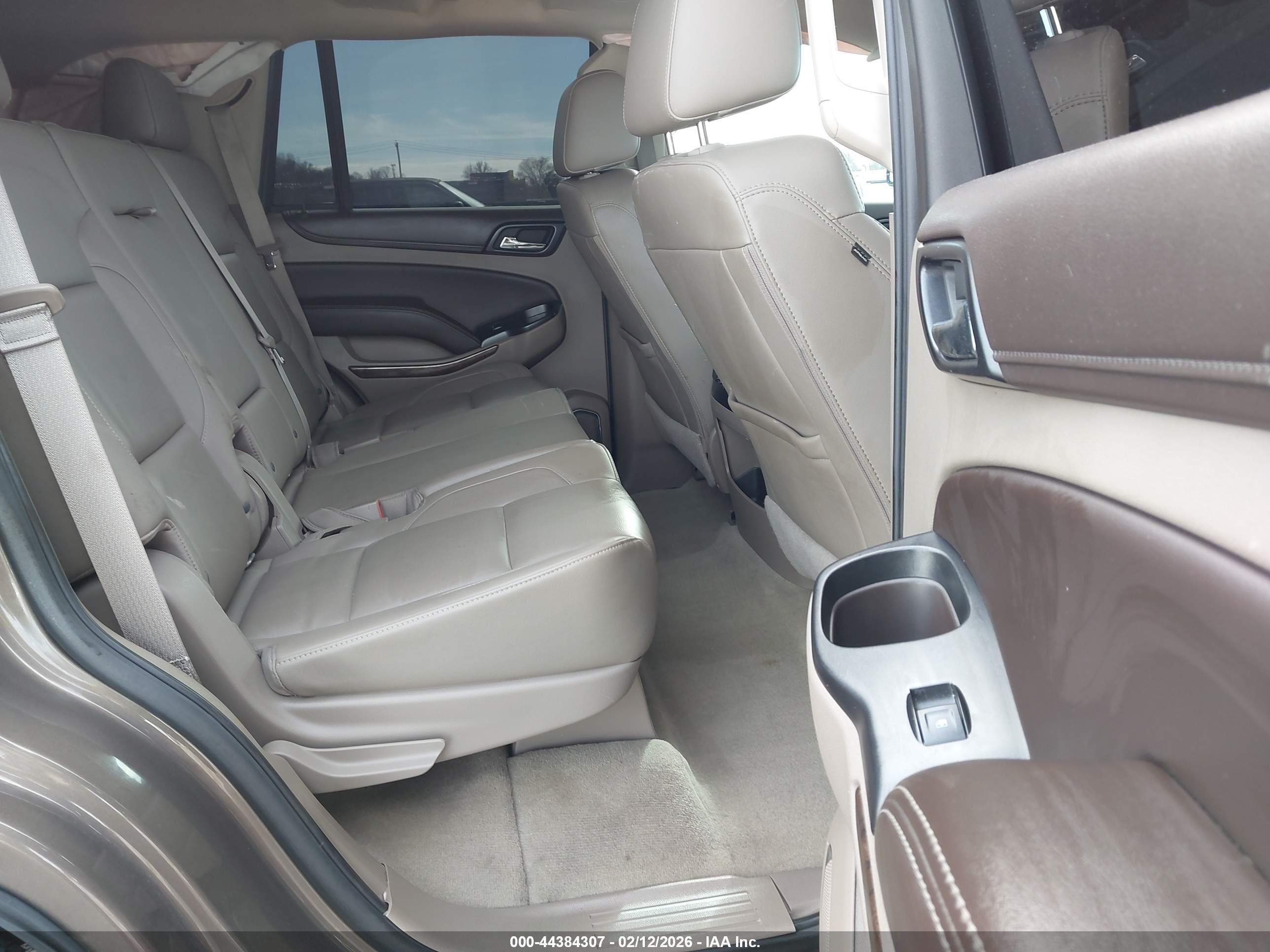 CHEVROLET TAHOE image 8