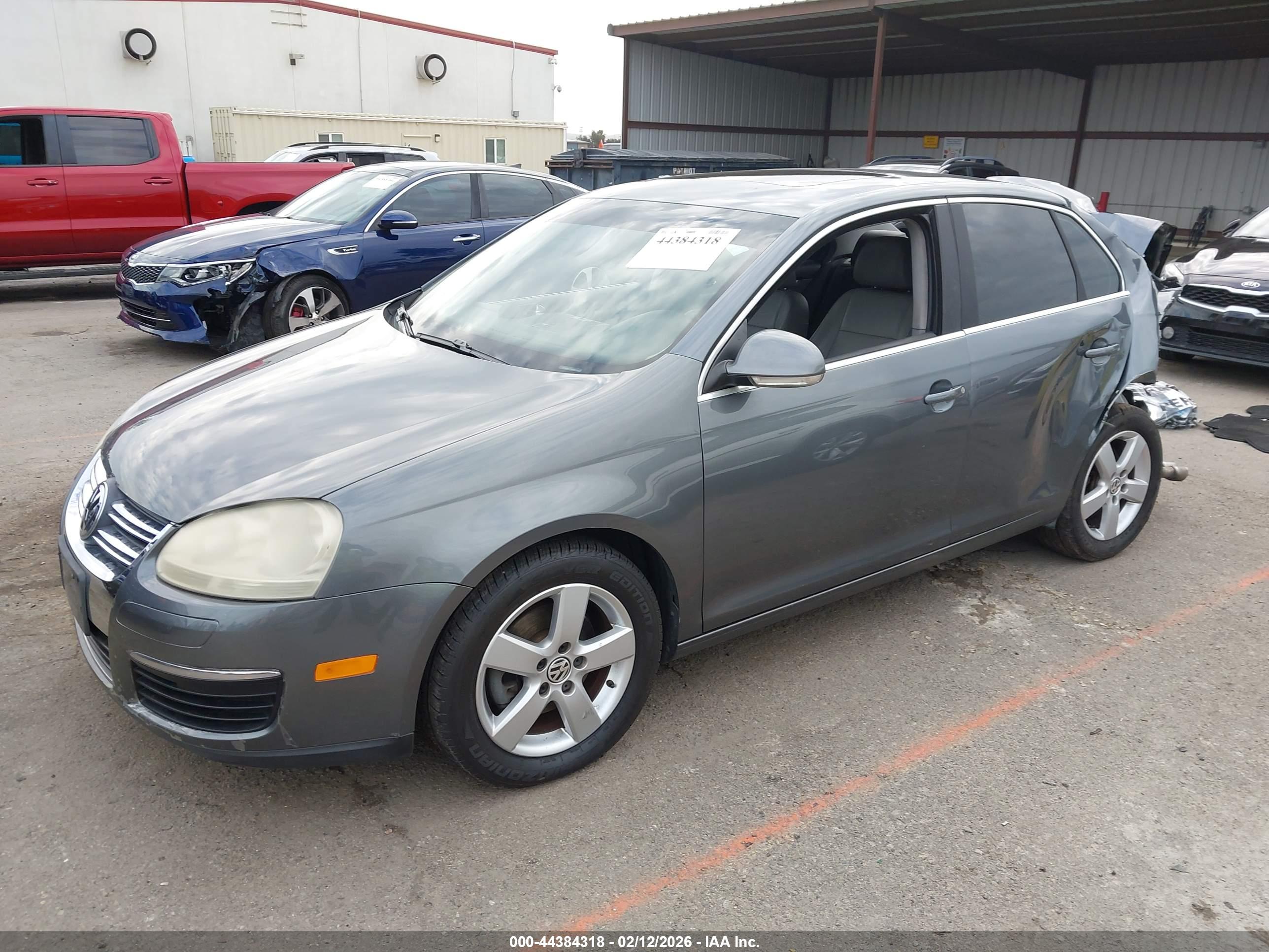 VOLKSWAGEN JETTA image 2