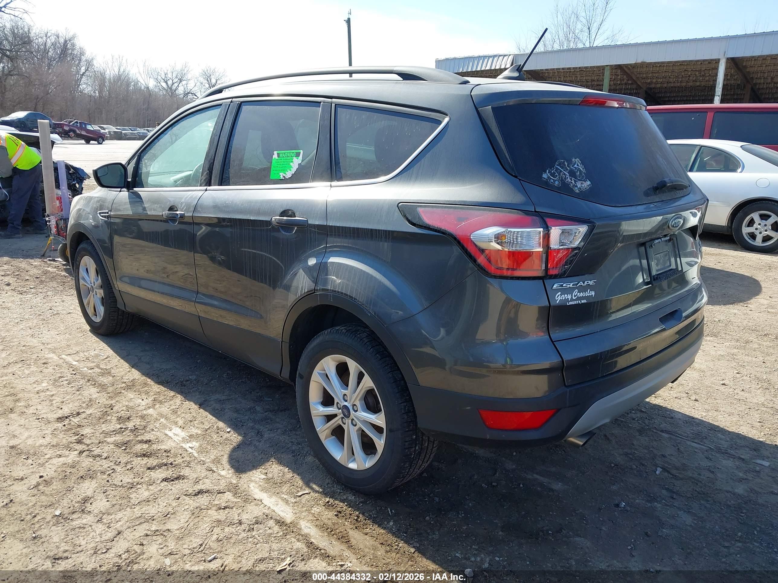 FORD ESCAPE image 3