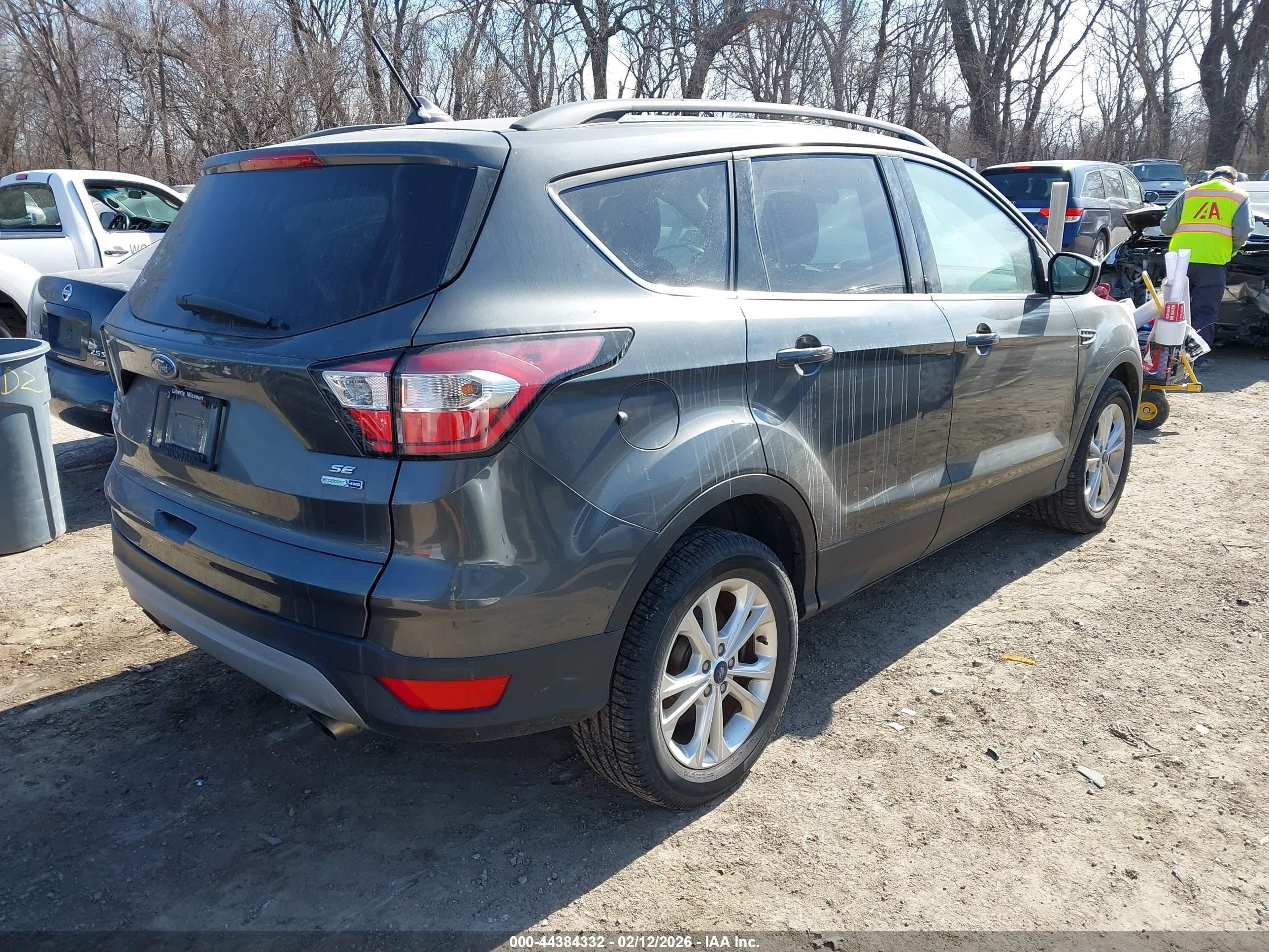 FORD ESCAPE image 4