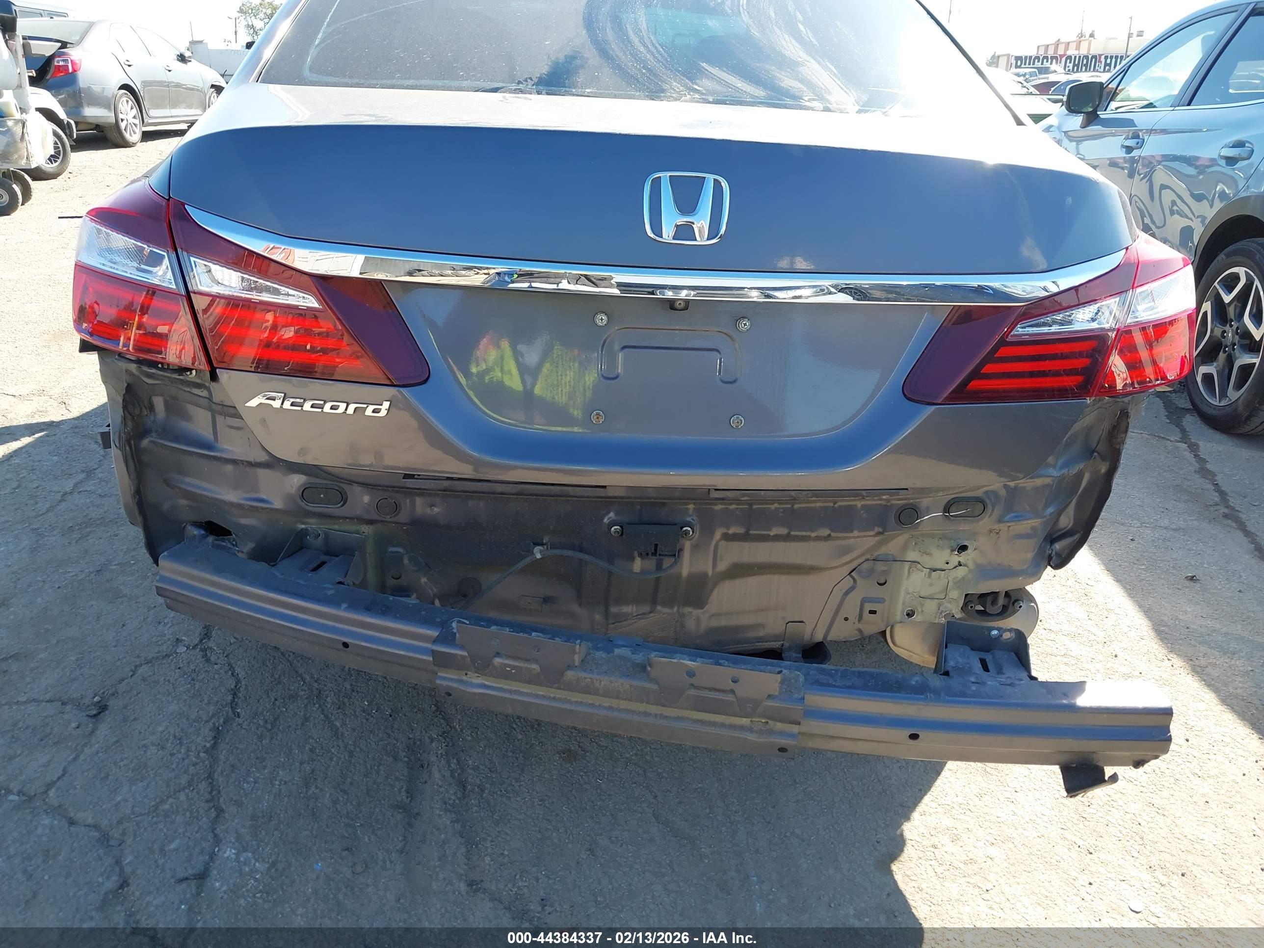 HONDA ACCORD image 6