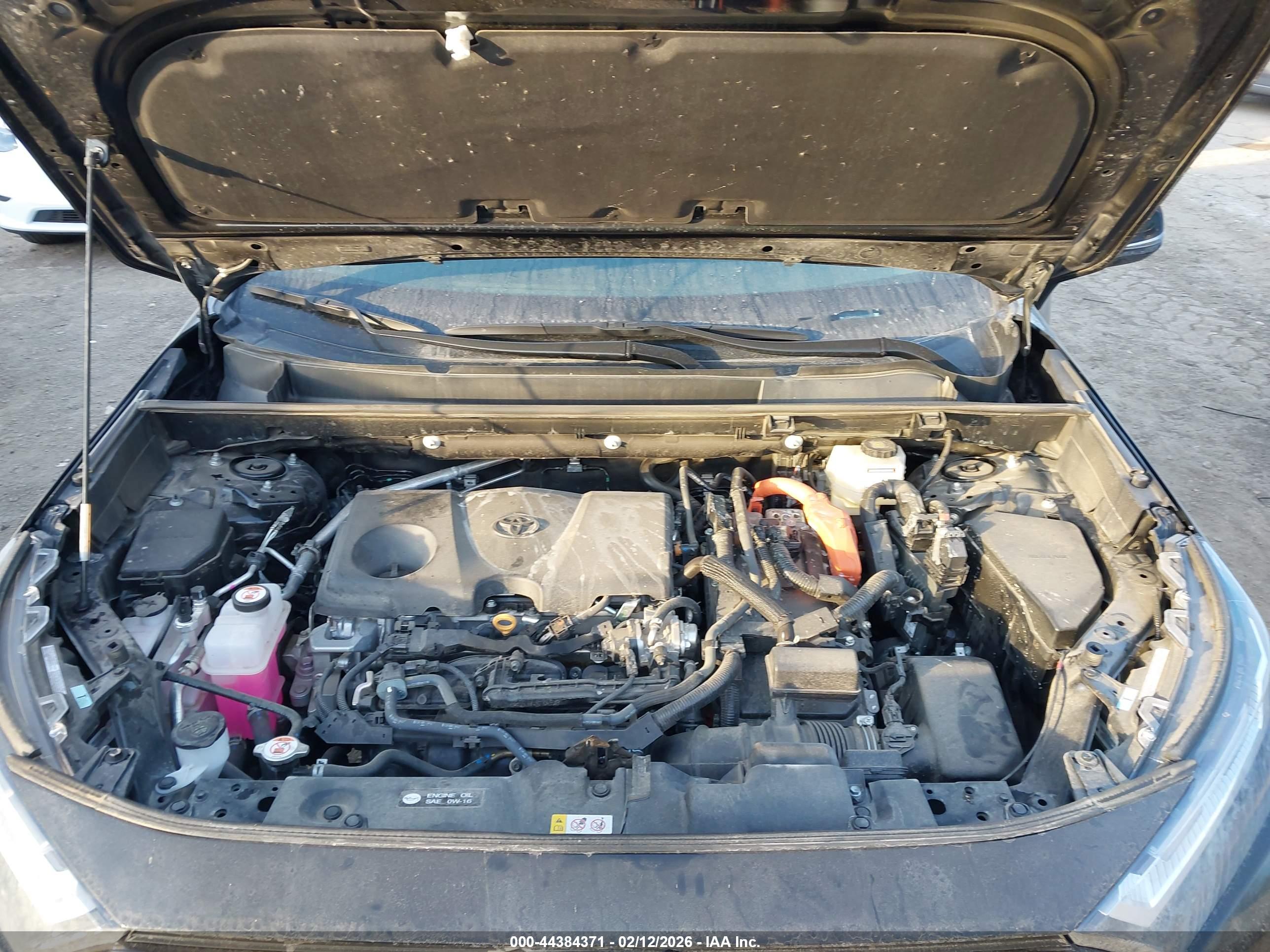 TOYOTA RAV4 image 10