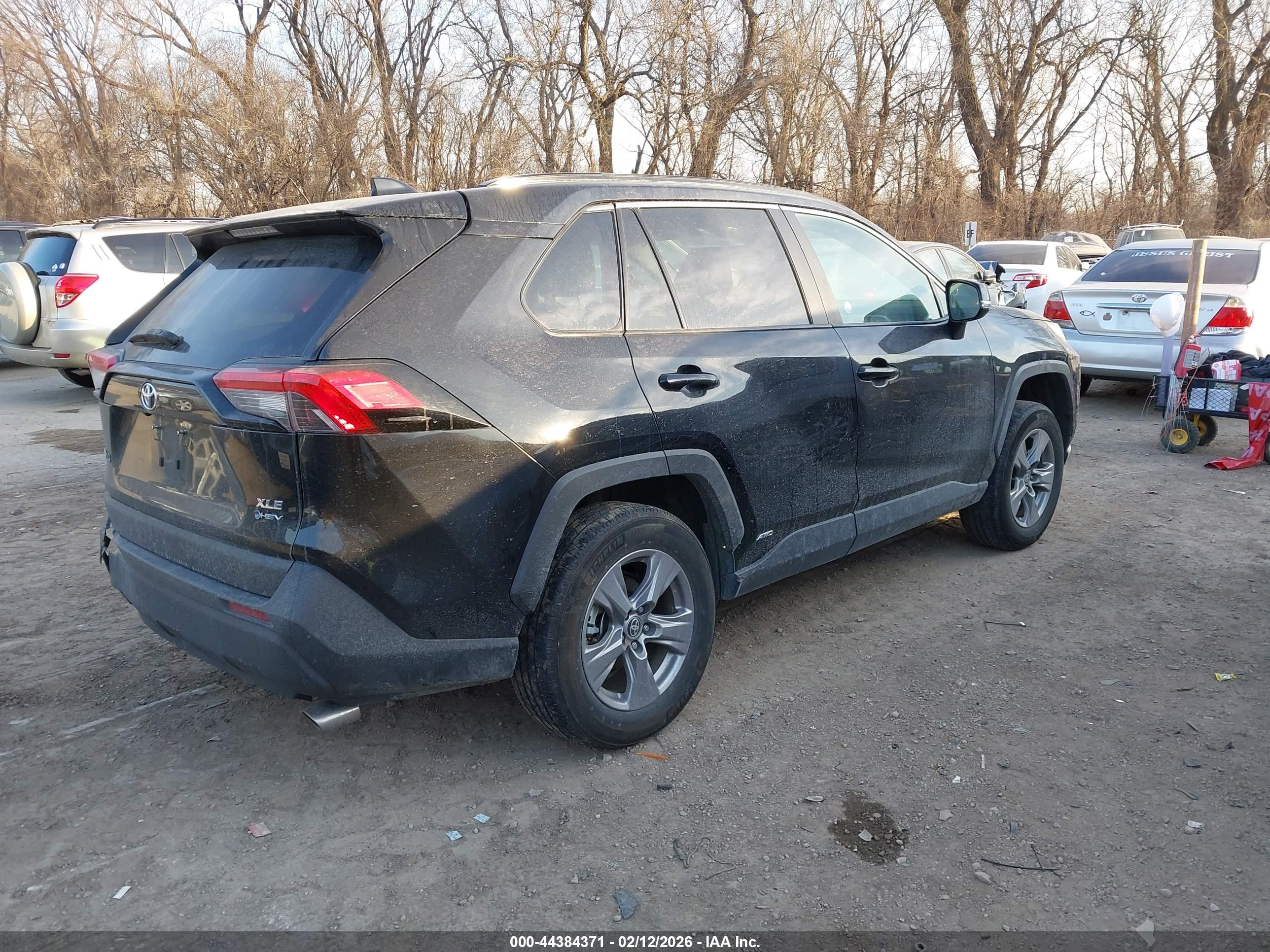 TOYOTA RAV4 image 4