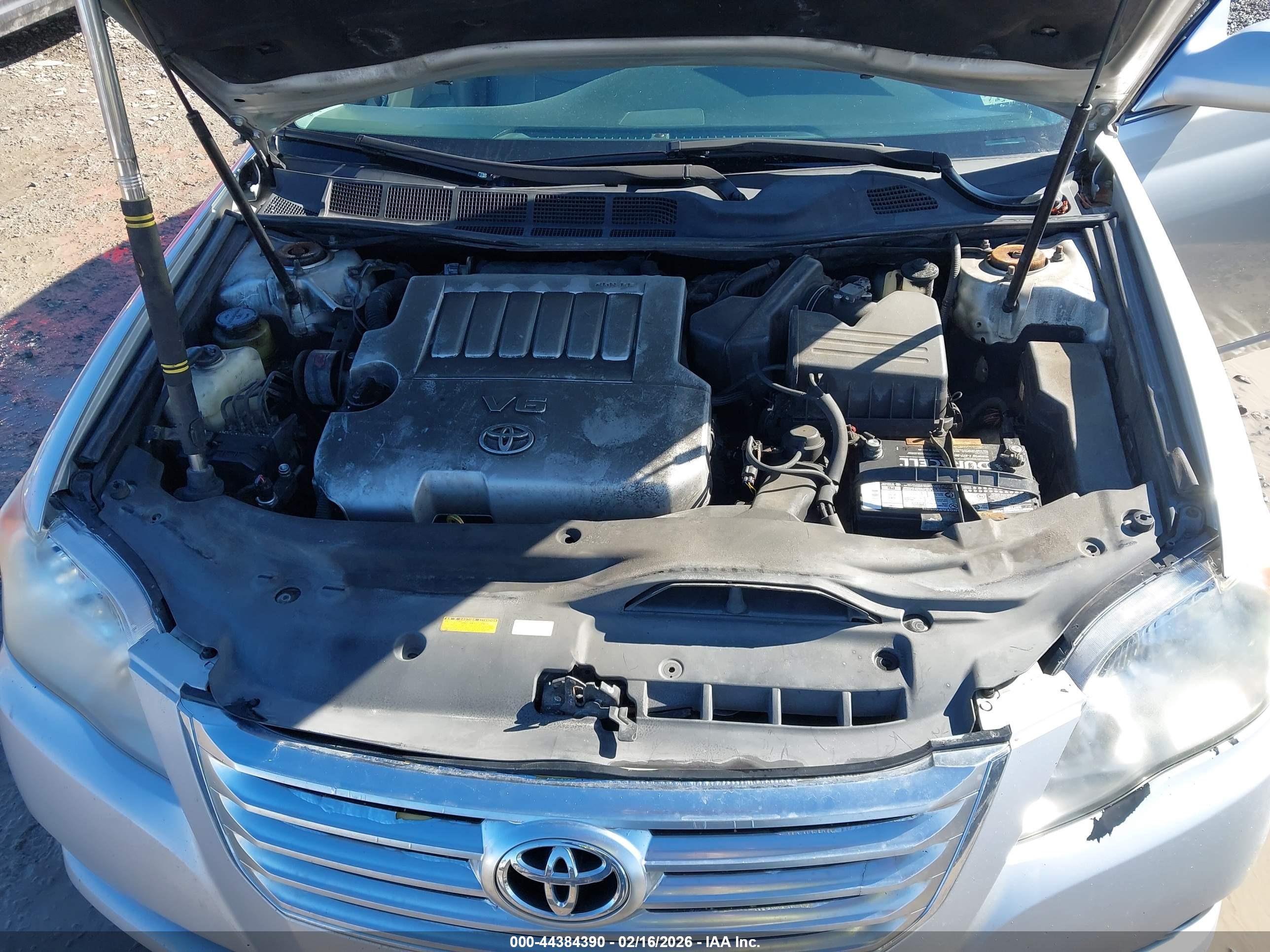 TOYOTA AVALON image 10