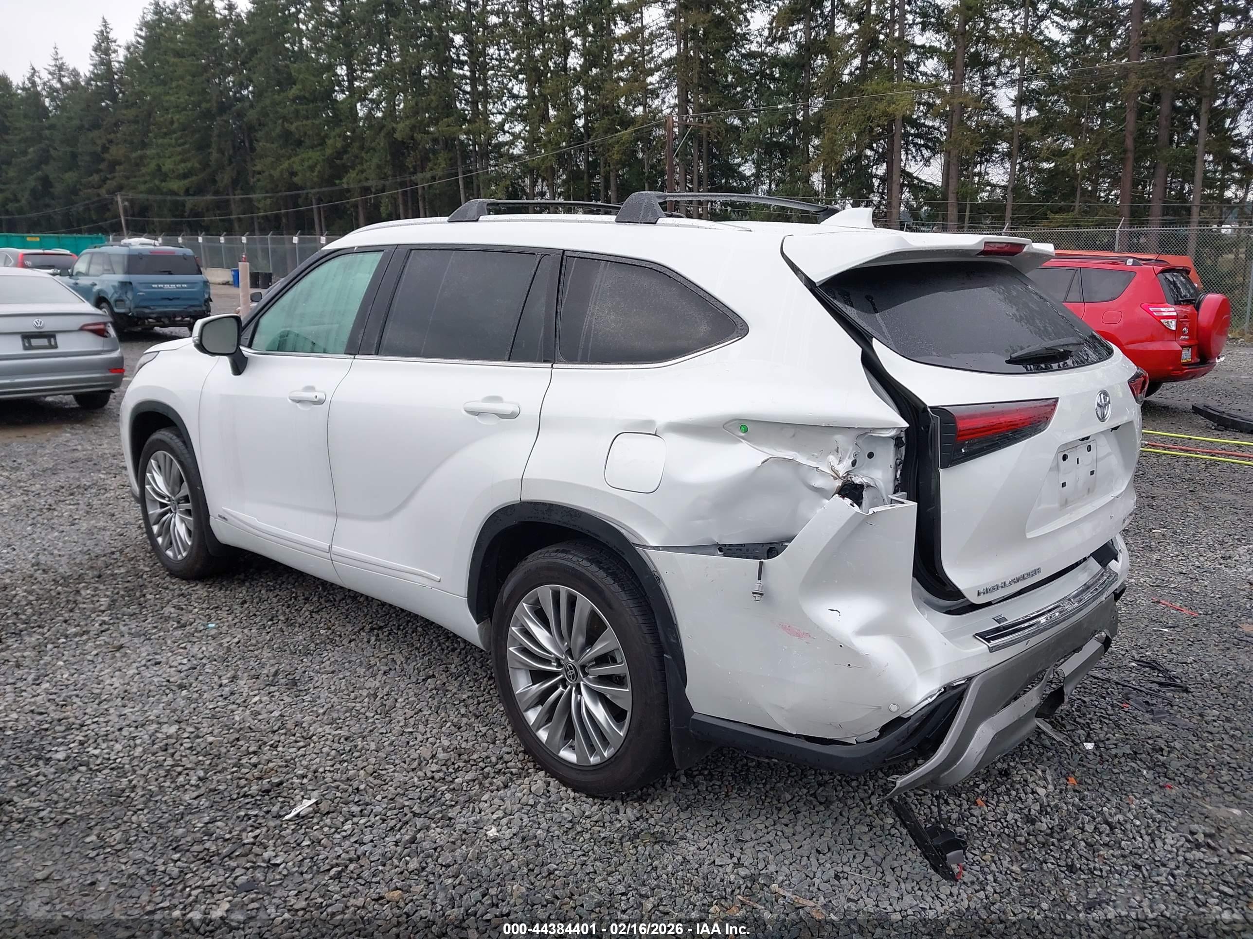 TOYOTA HIGHLANDER image 3