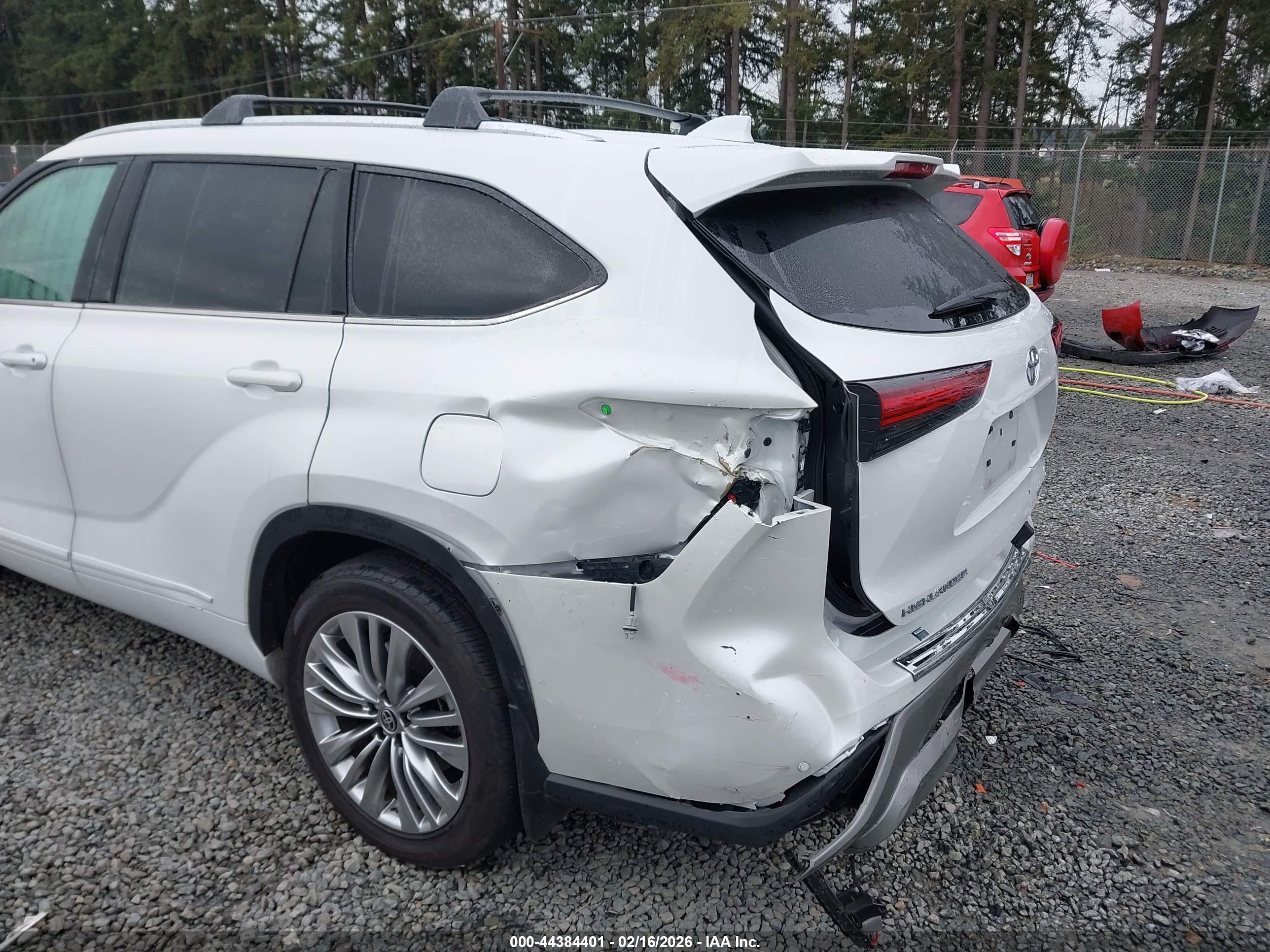 TOYOTA HIGHLANDER image 6