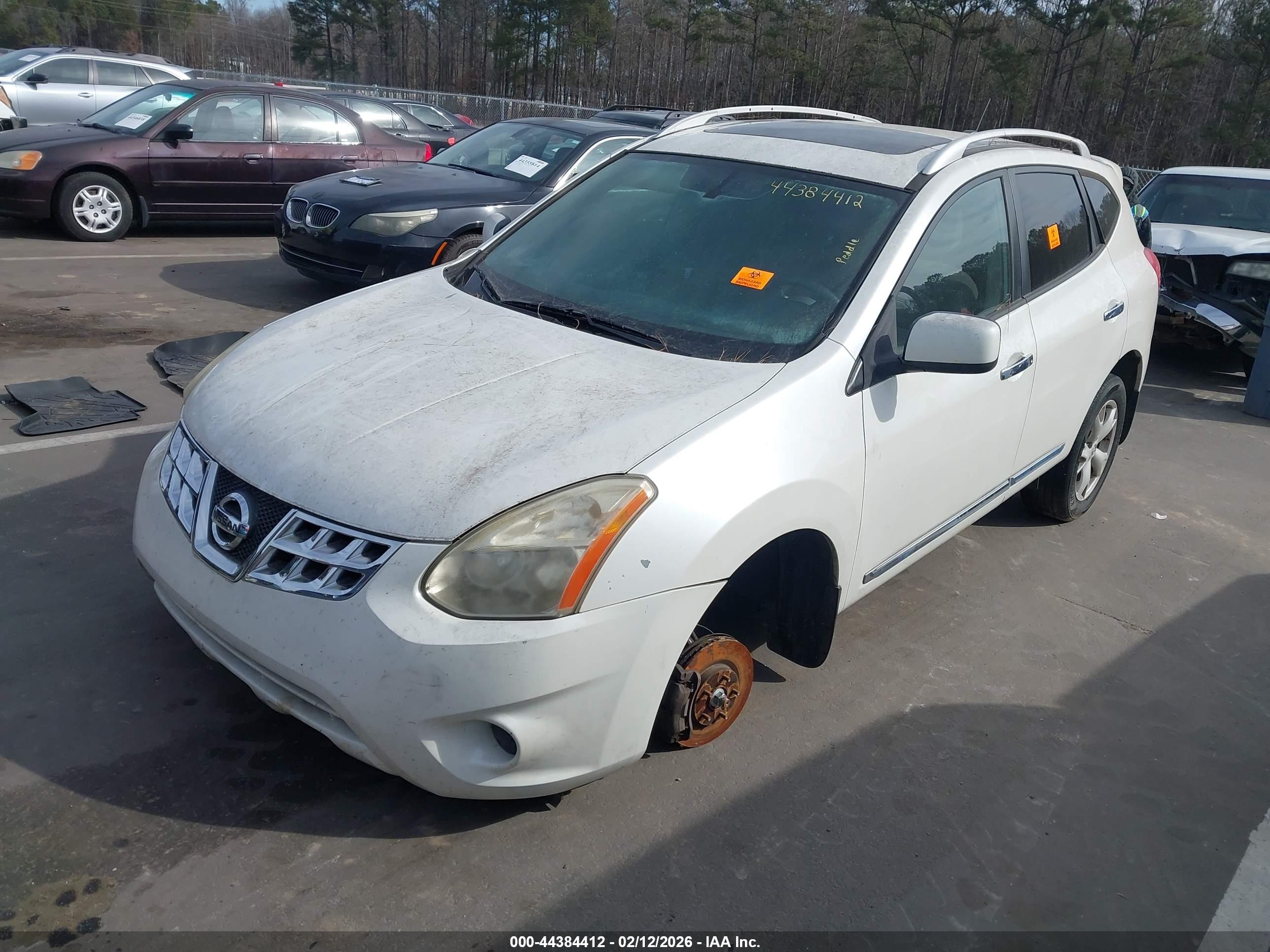 NISSAN ROGUE image 2