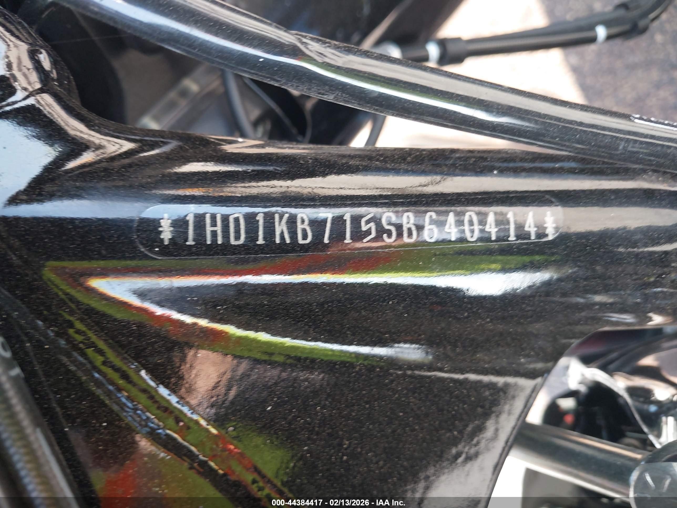 HARLEY-DAVIDSON FLHX image 10