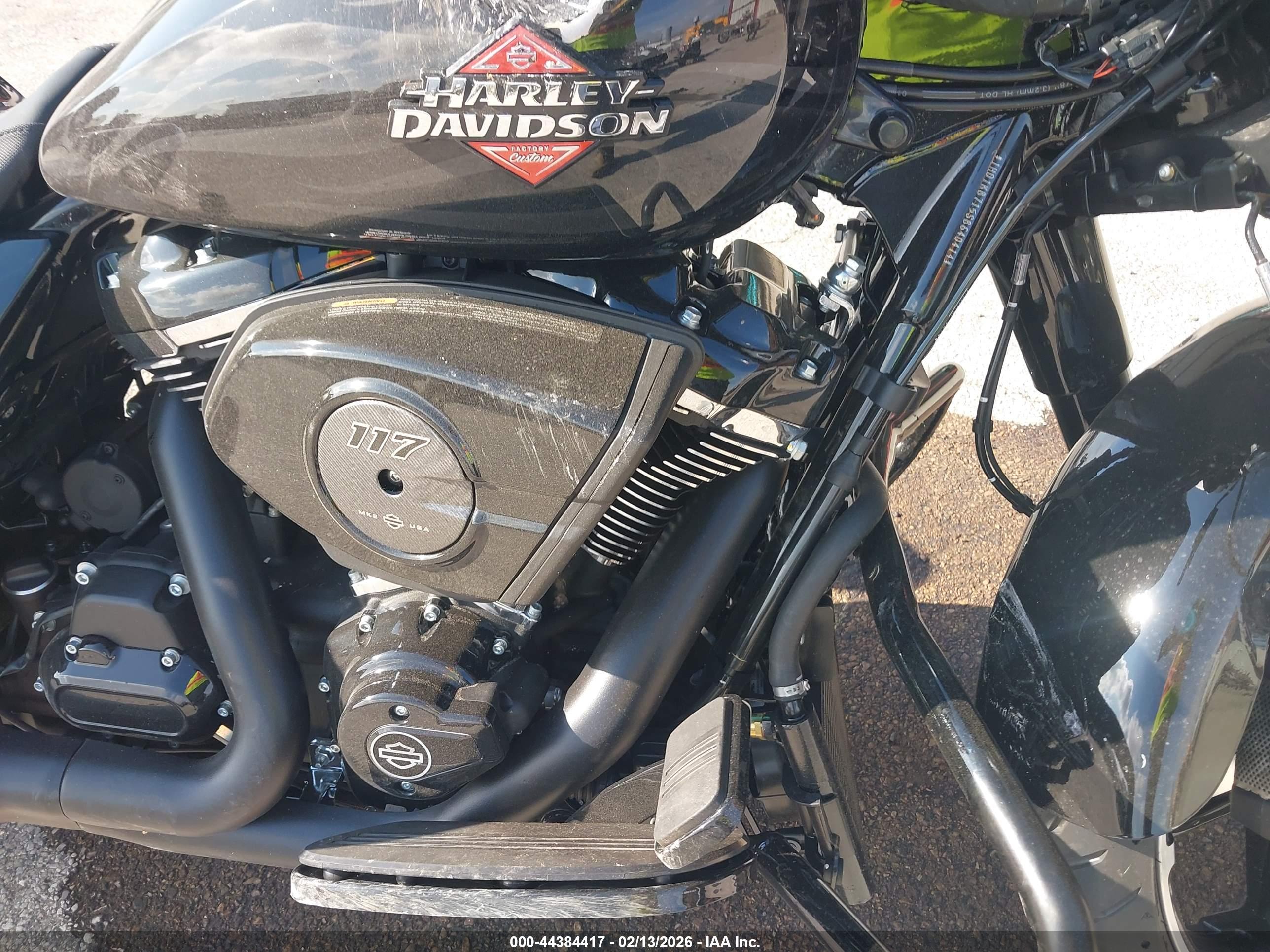 HARLEY-DAVIDSON FLHX image 8