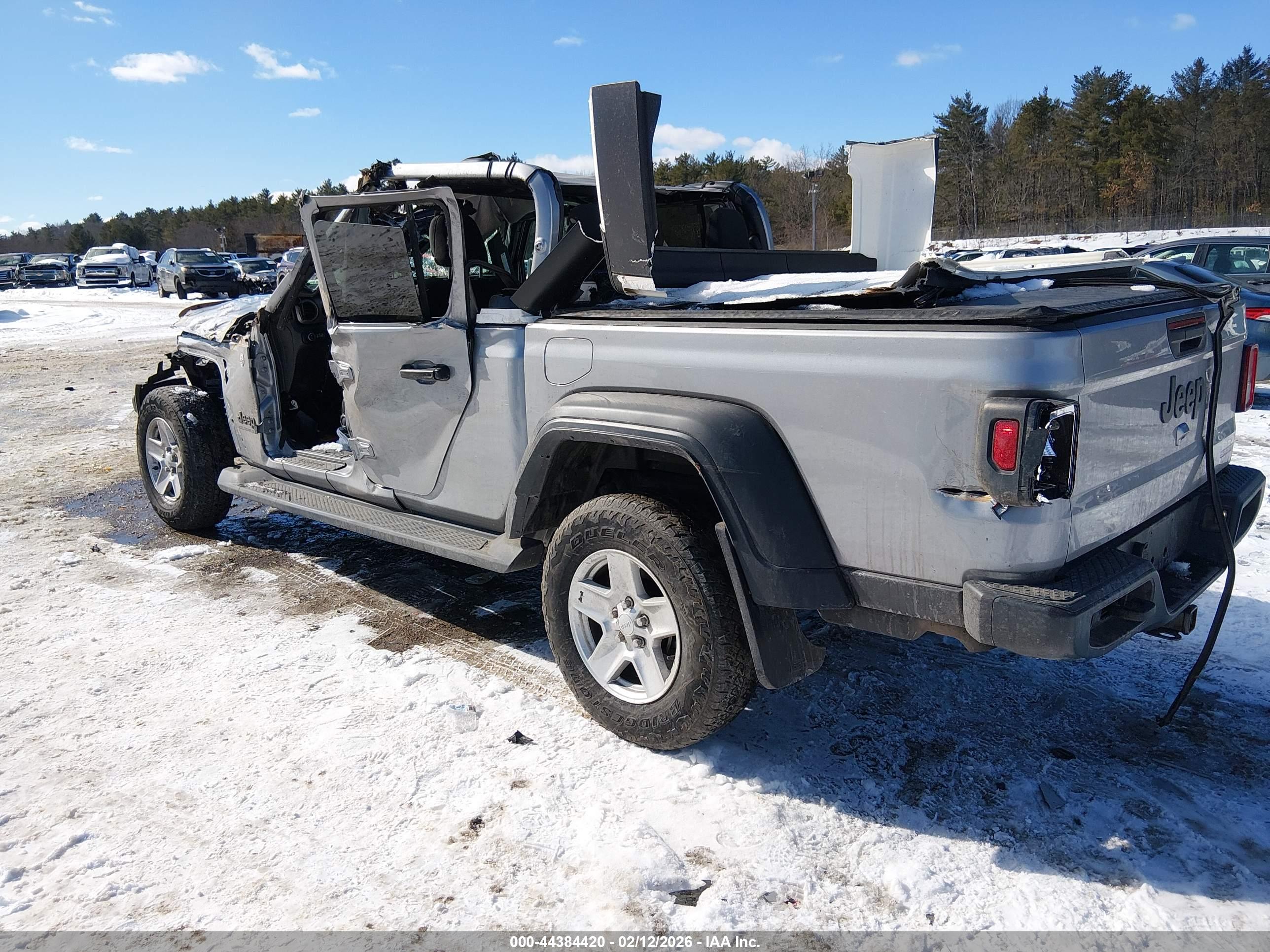 JEEP GLADIATOR image 3