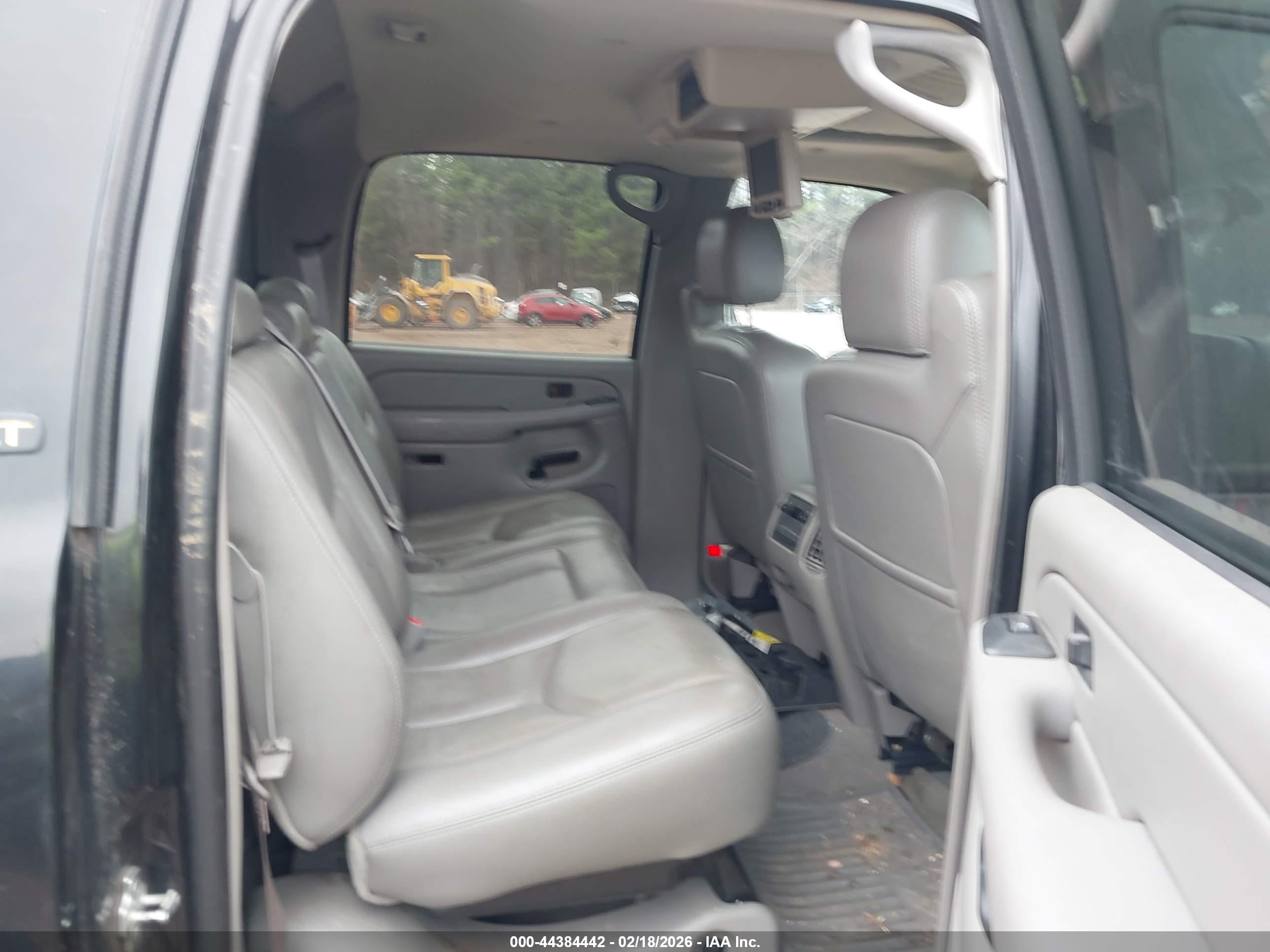 CHEVROLET AVALANCHE image 8