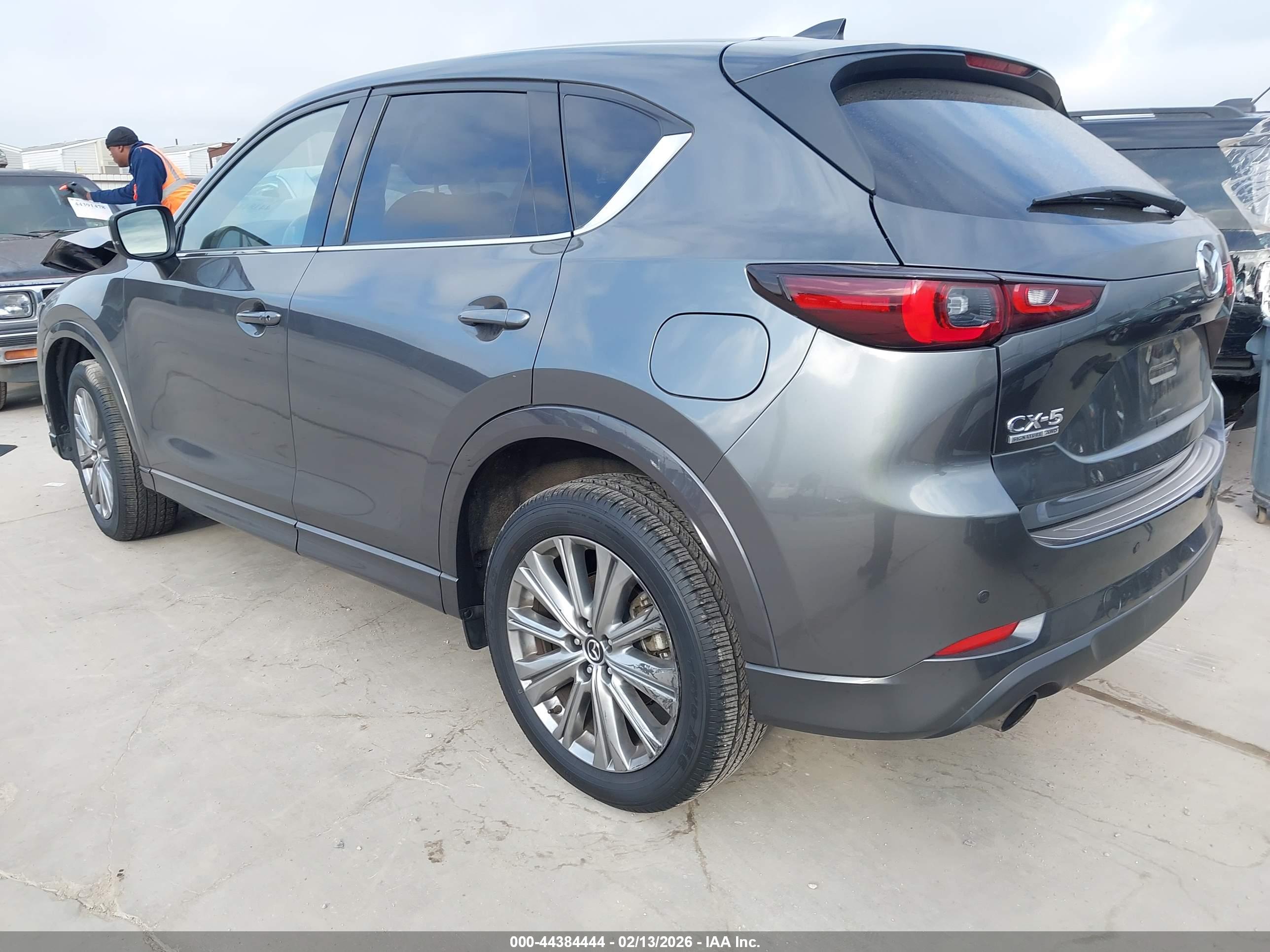 MAZDA CX-5 image 3