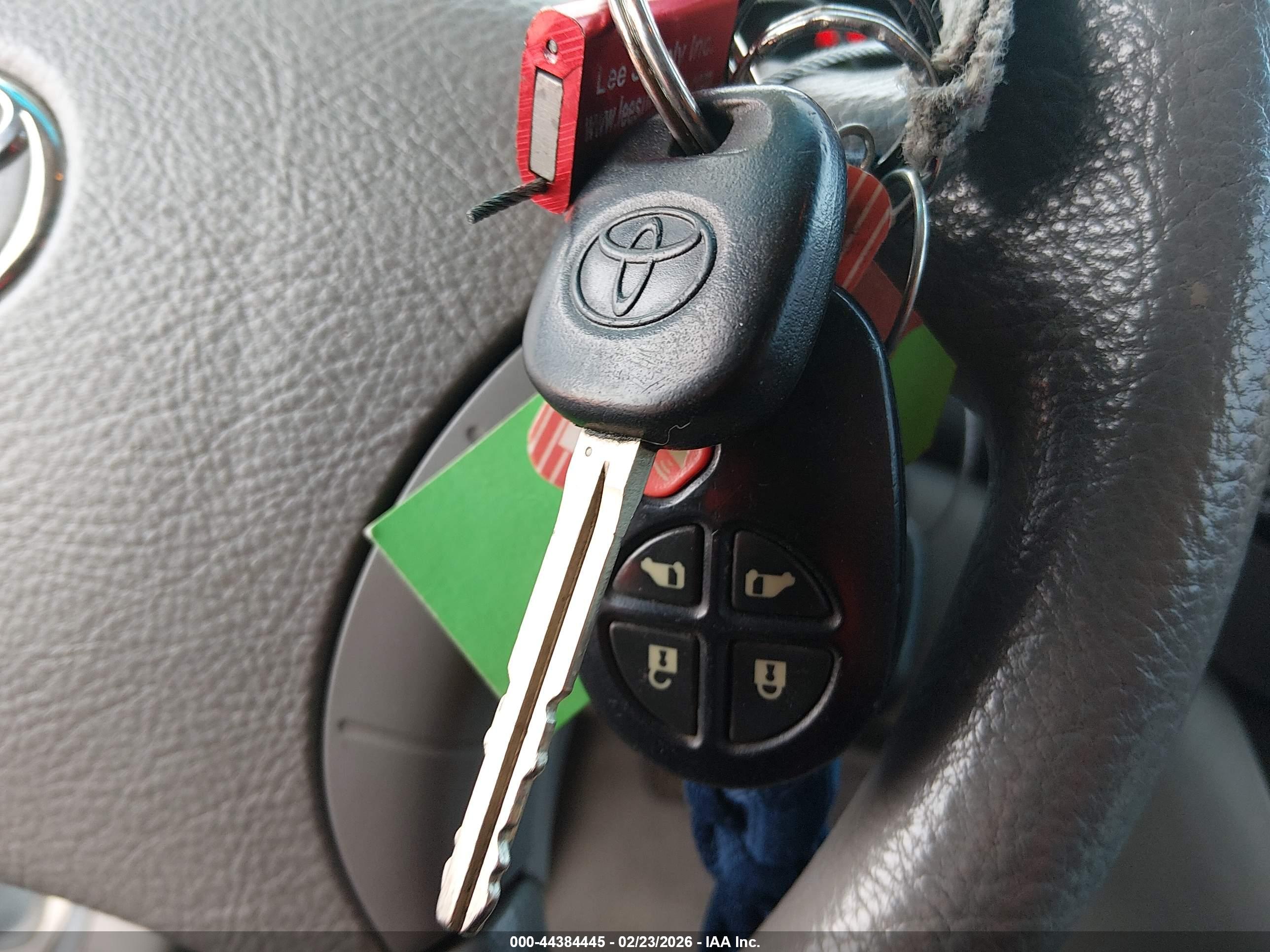 TOYOTA SIENNA image 11