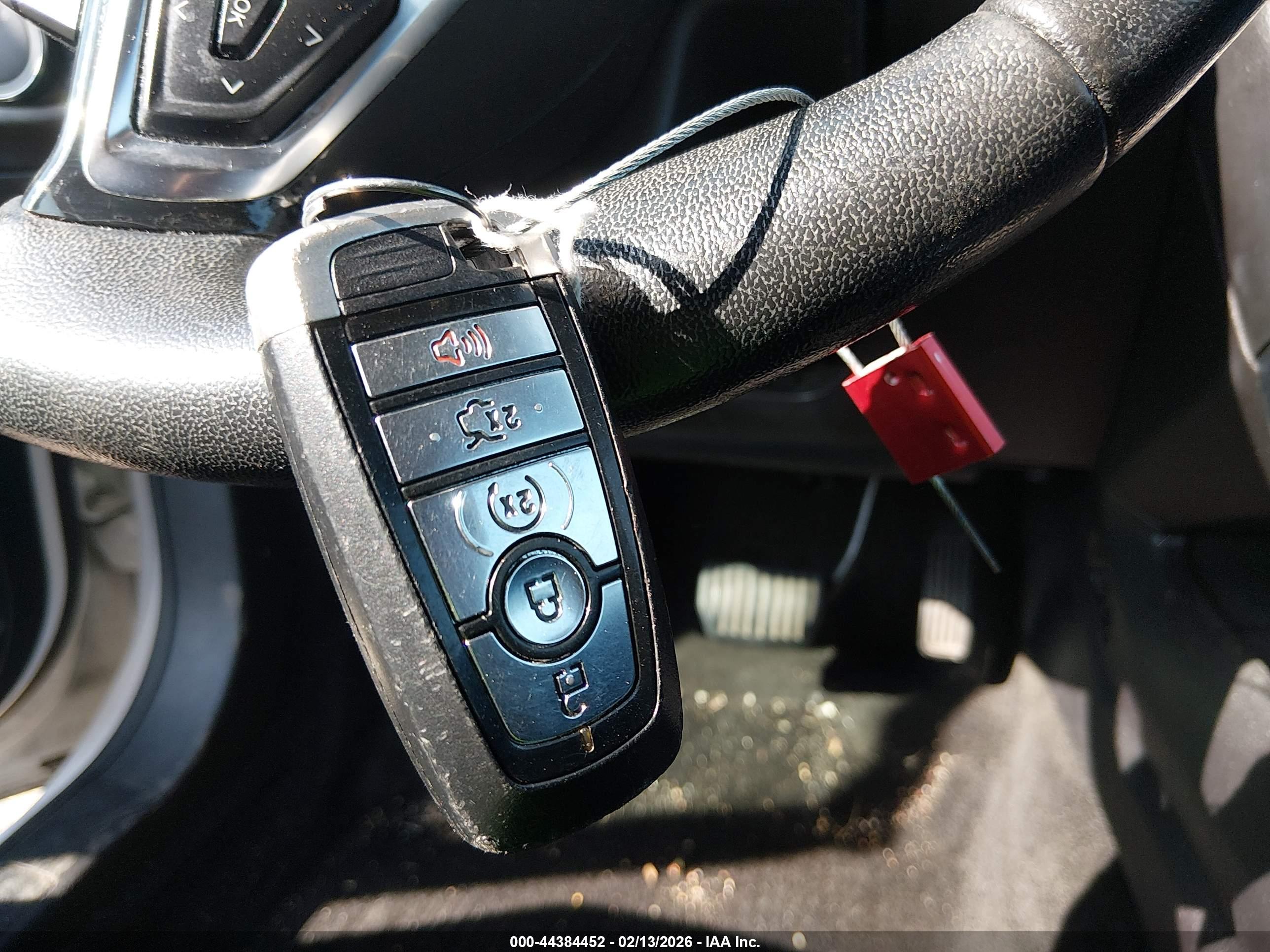 FORD FUSION image 11