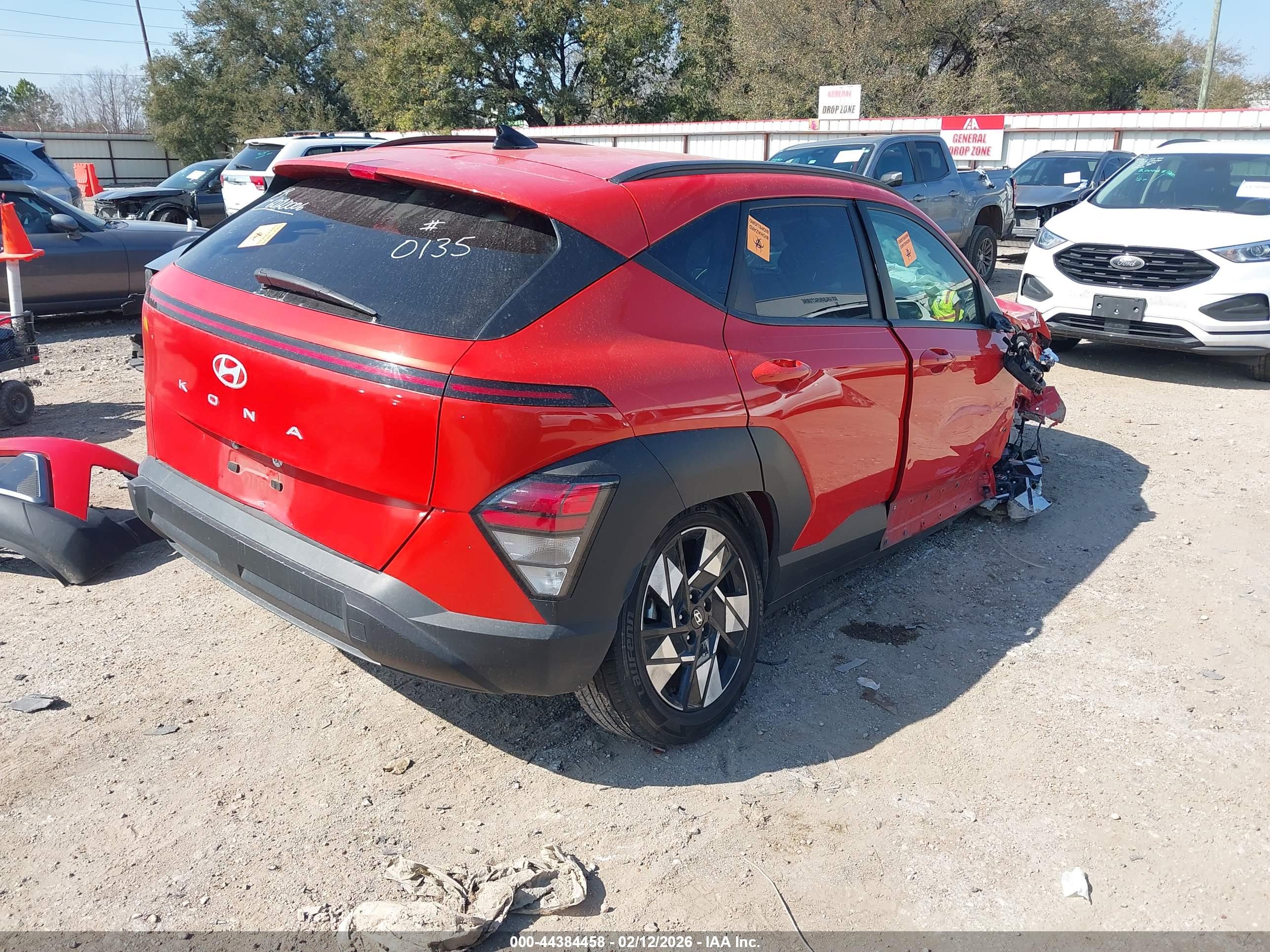 HYUNDAI KONA image 4