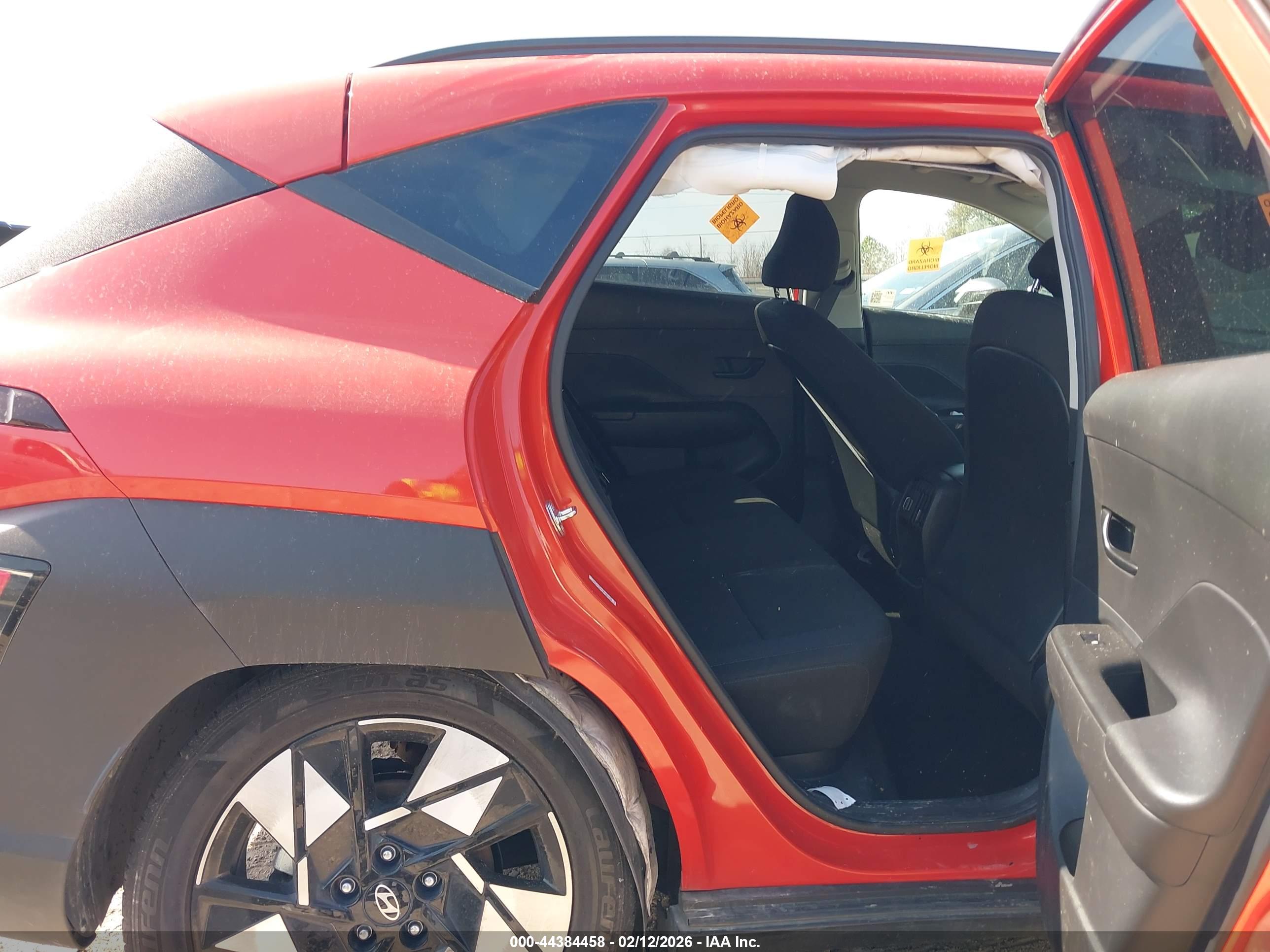 HYUNDAI KONA image 8