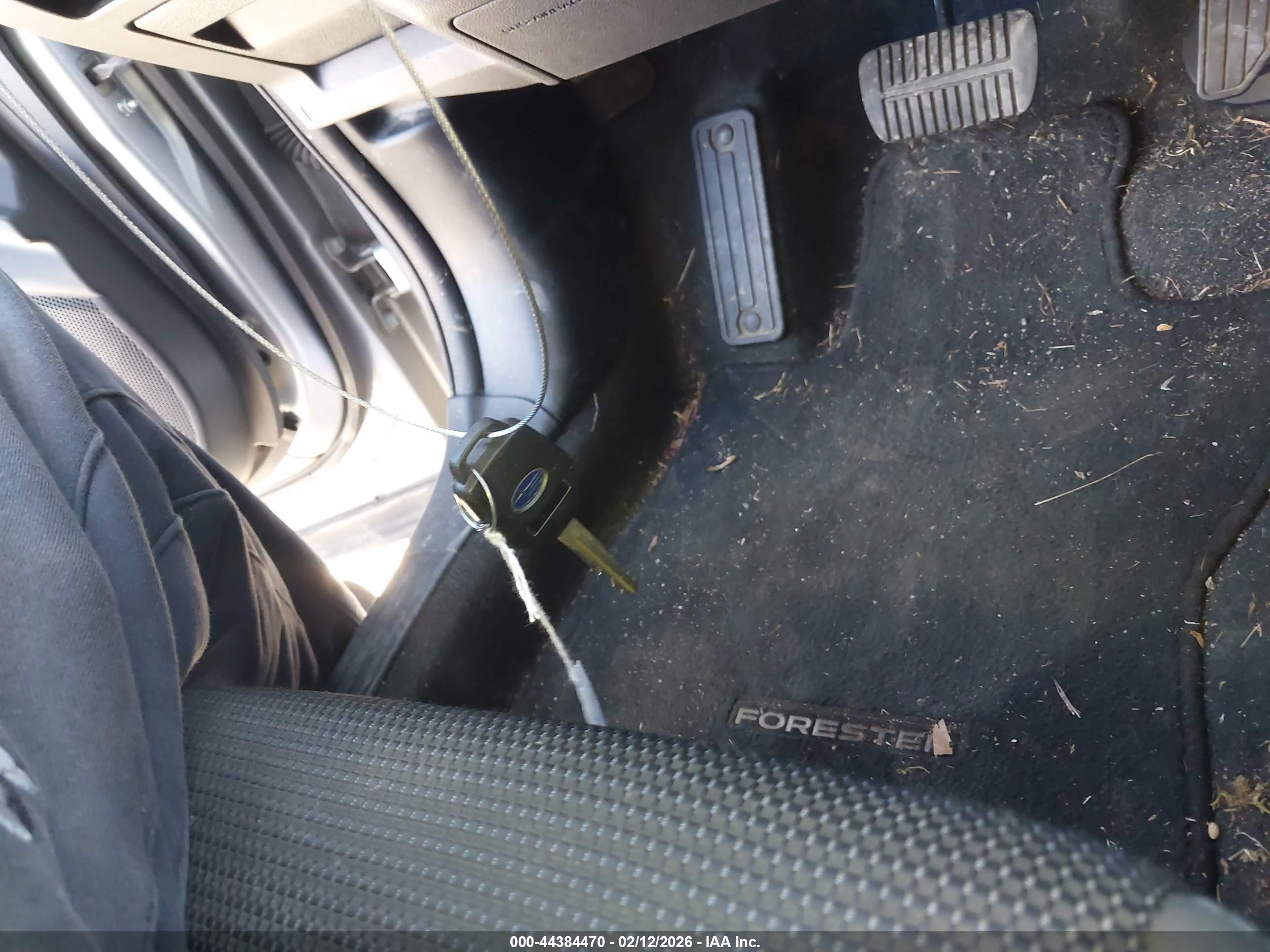 SUBARU FORESTER image 11