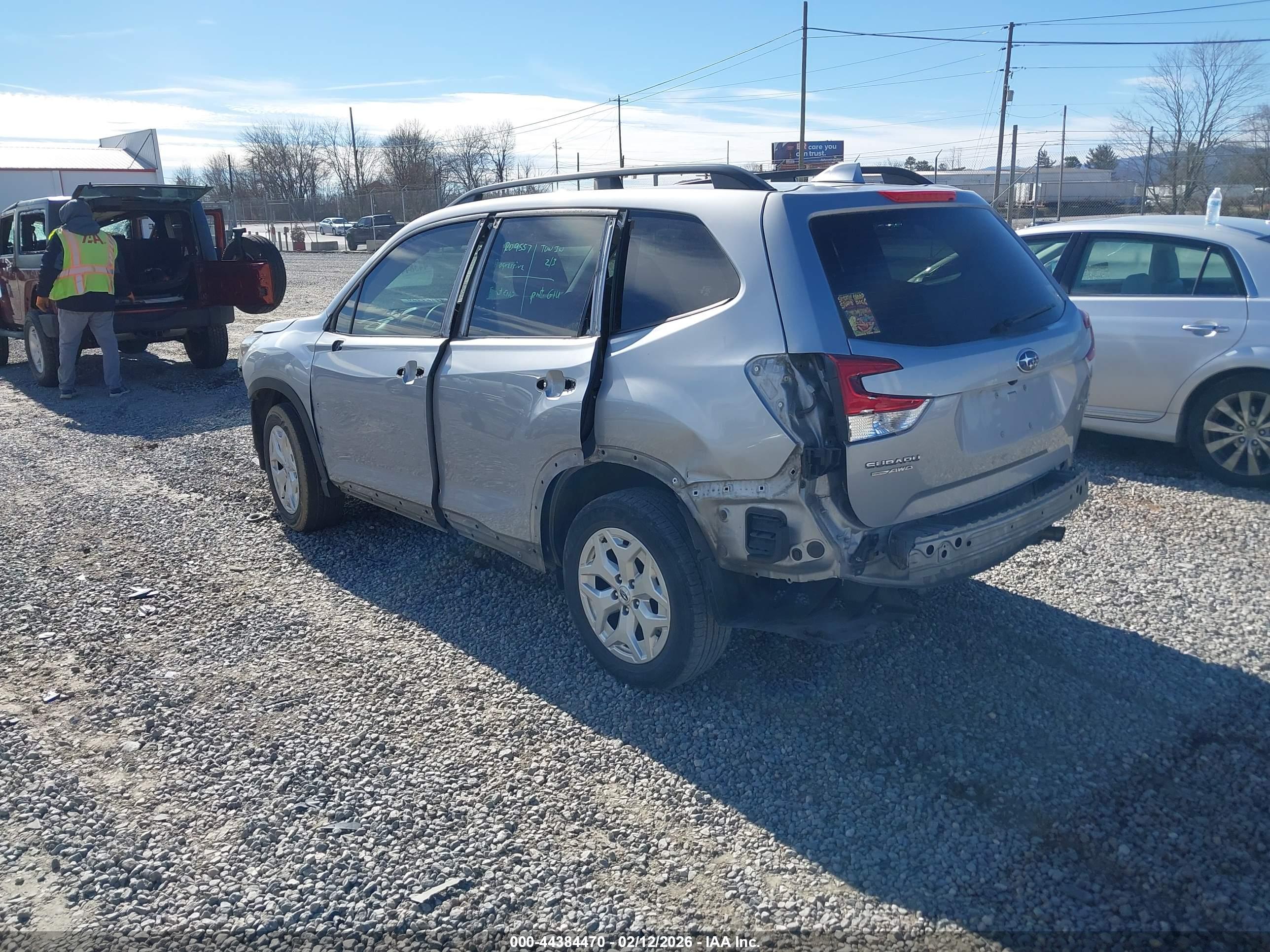 SUBARU FORESTER image 3