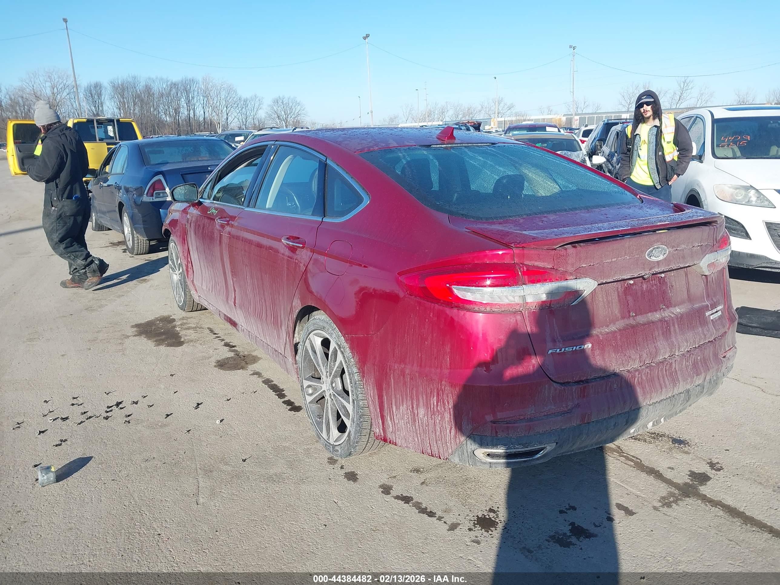 FORD FUSION image 3